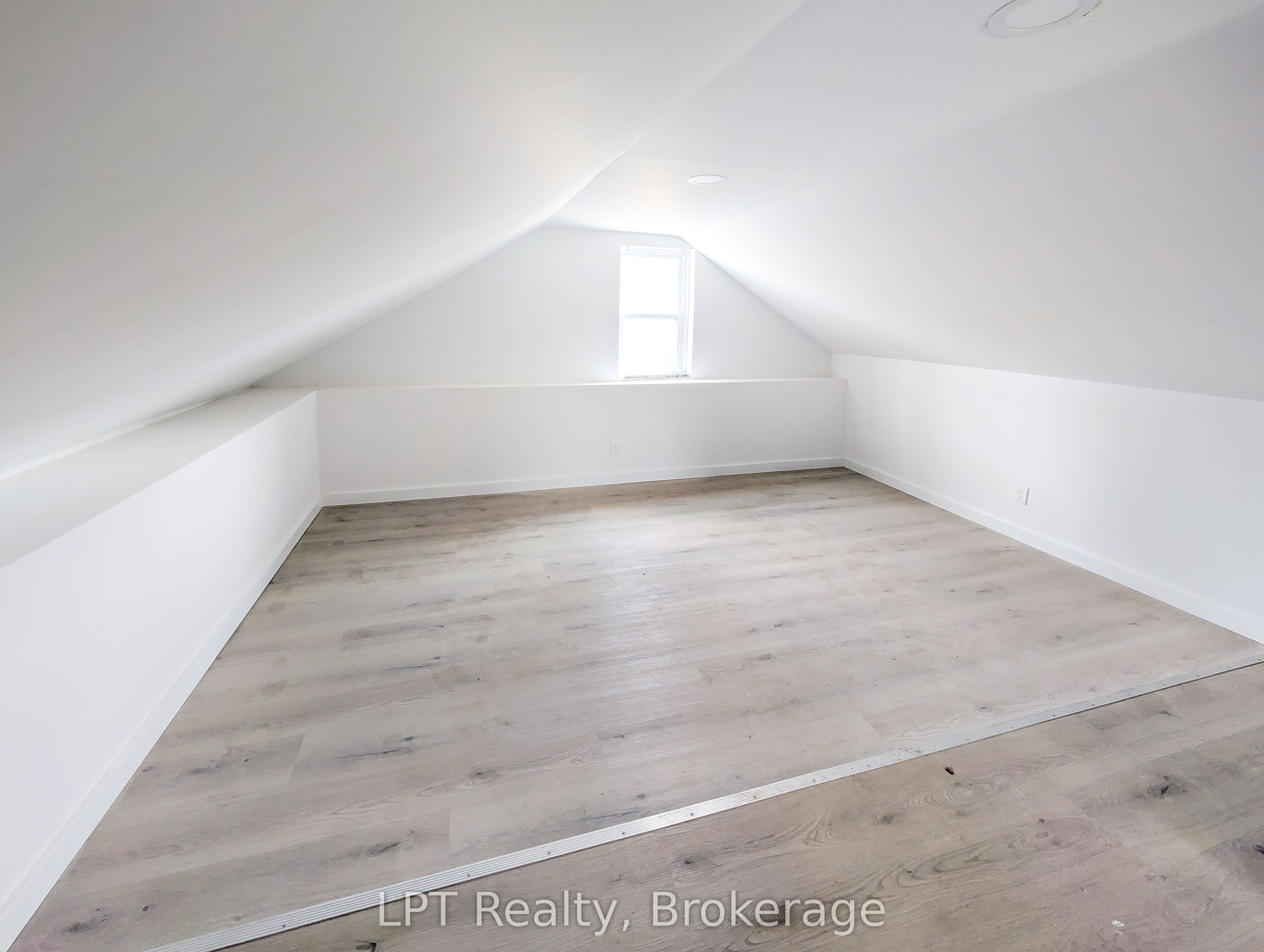 163 Garafraxa Street Property Photo 28