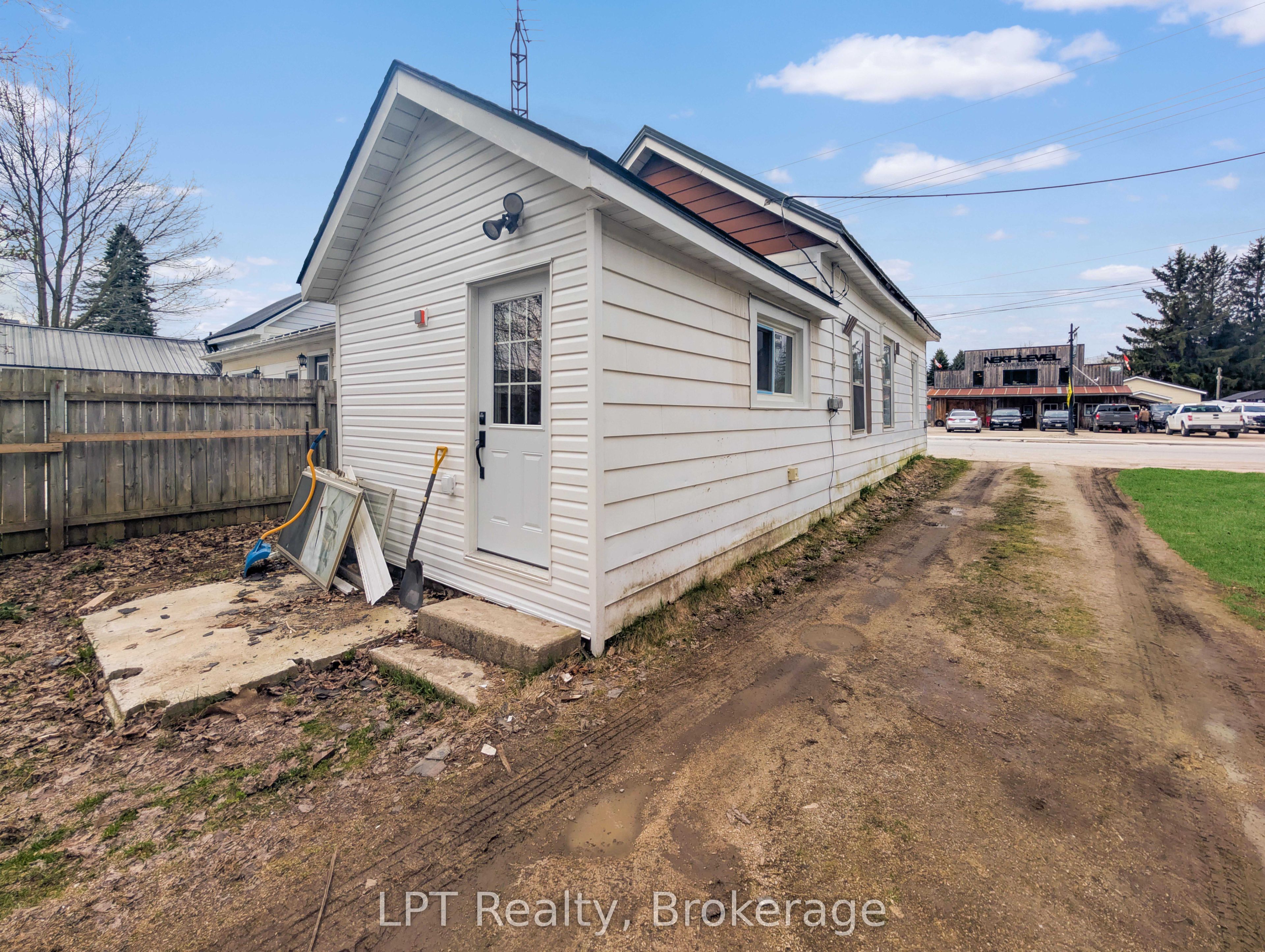 163 Garafraxa Street Property Photo 32