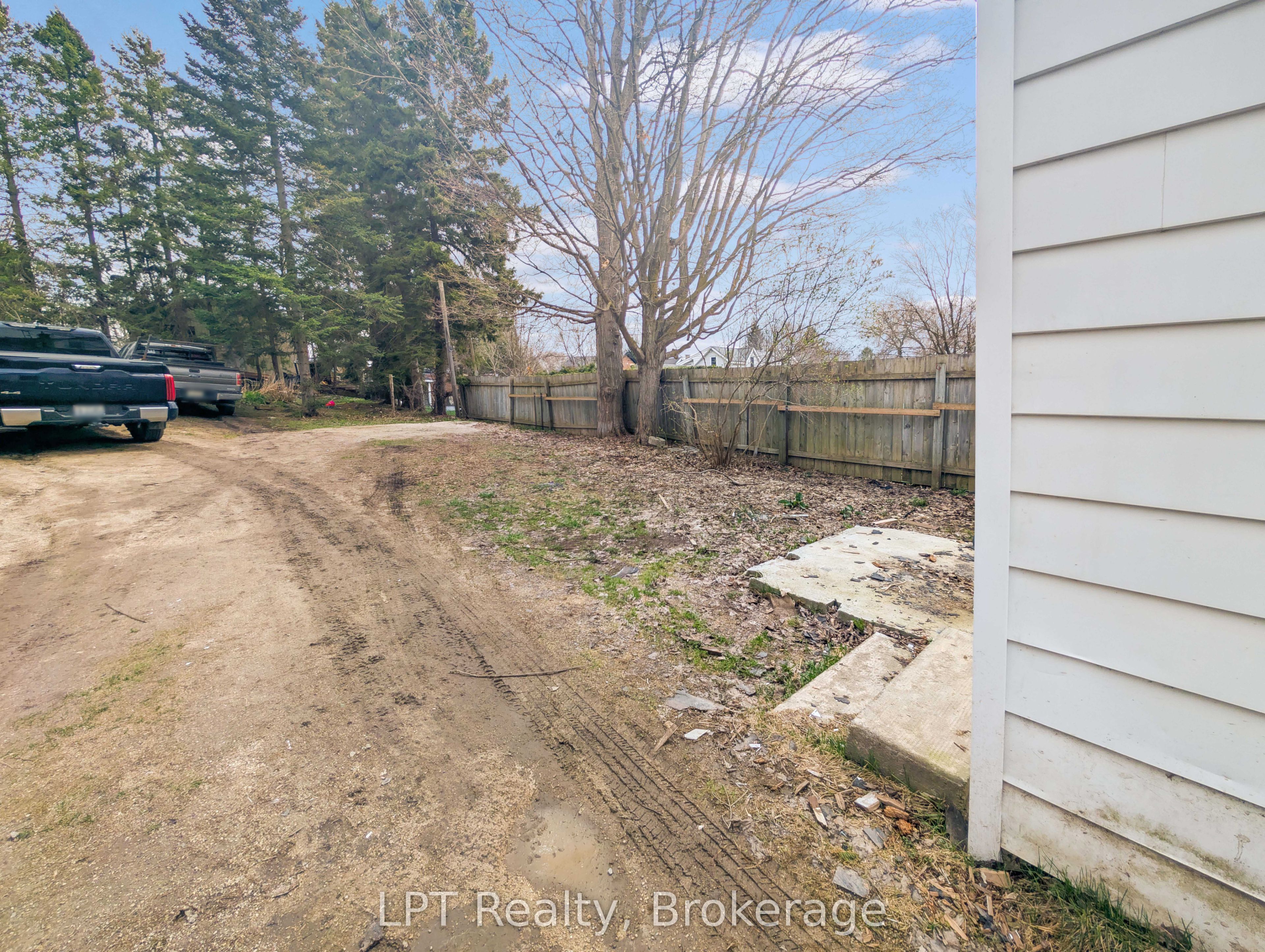 163 Garafraxa Street Property Photo 33