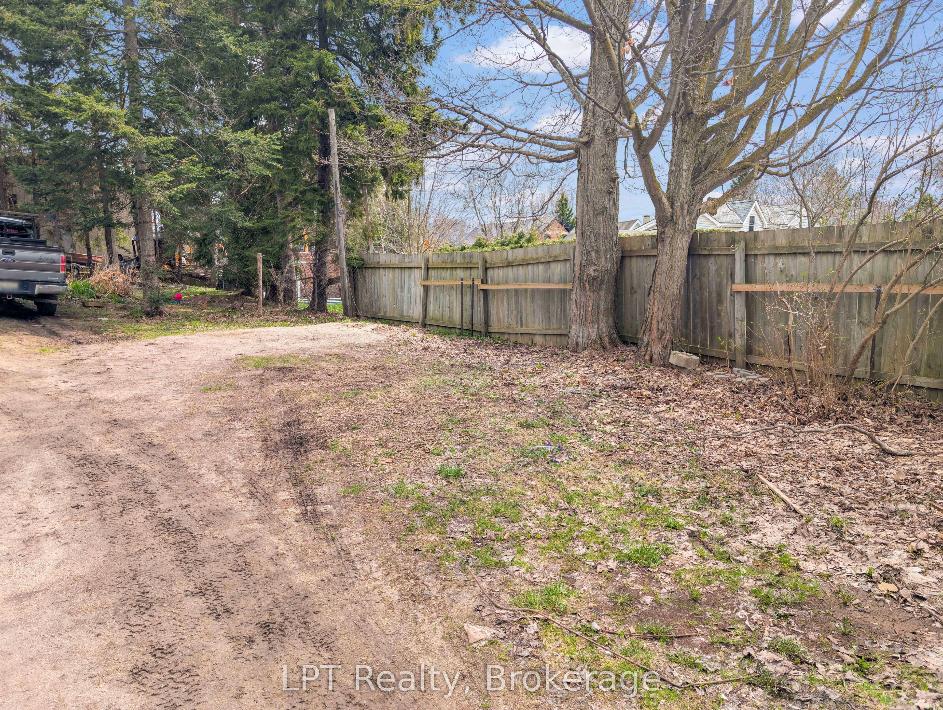 163 Garafraxa Street Property Photo 34