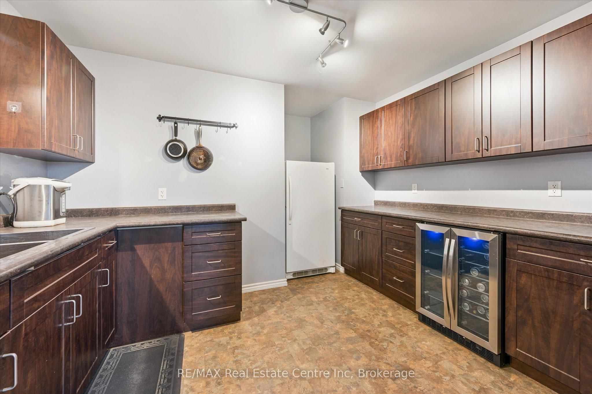 500 Watson Parkway S Property Photo 8