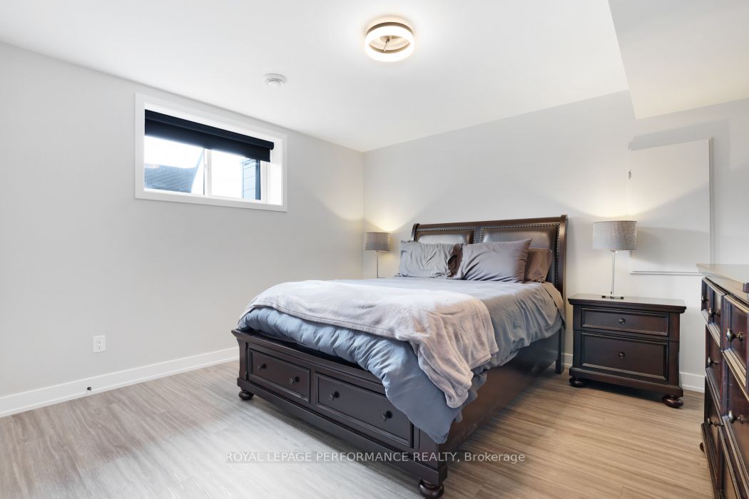 541 Barrage Street Property Photo 34