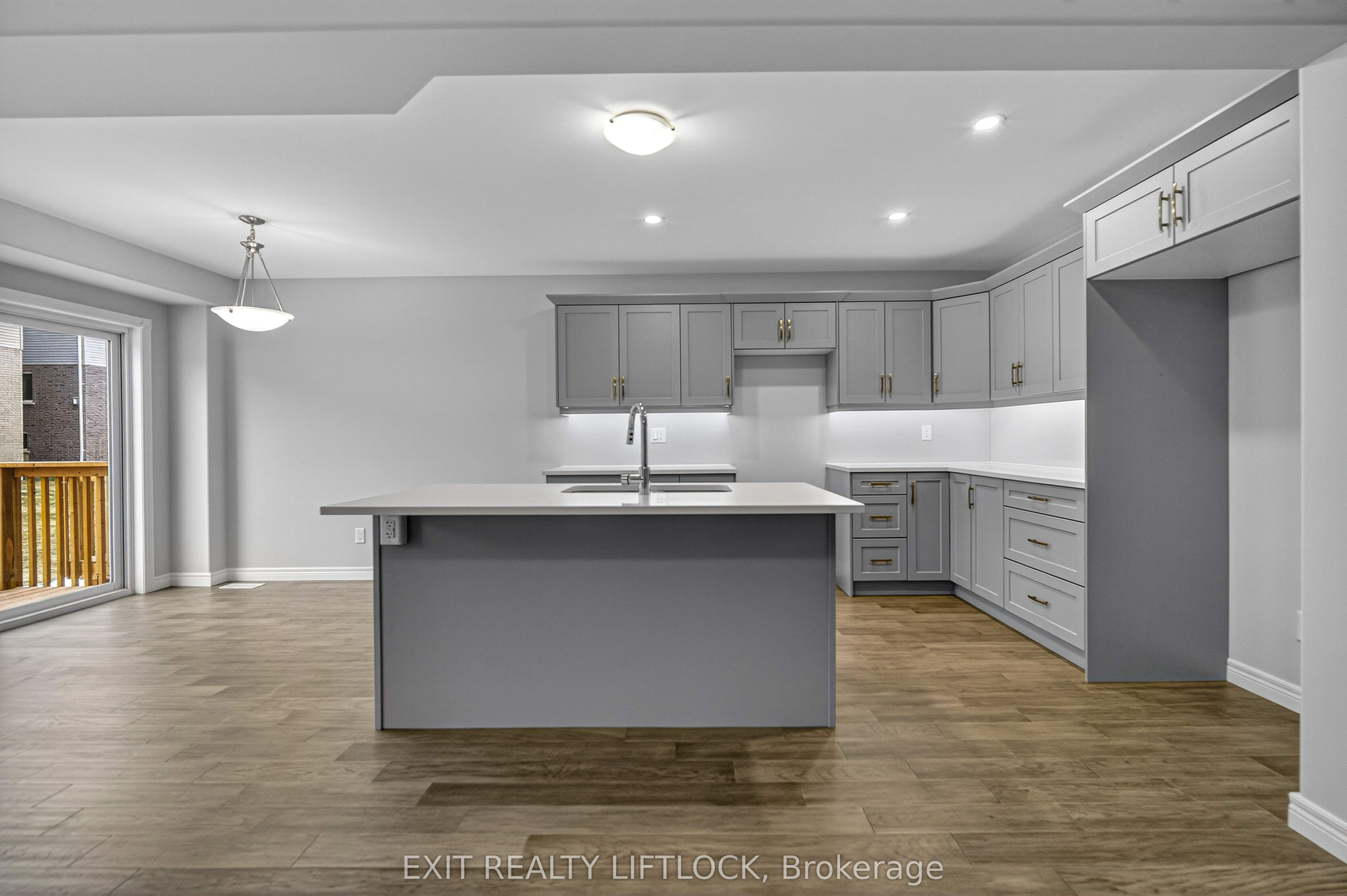 220 O'neil Street Property Photo 10