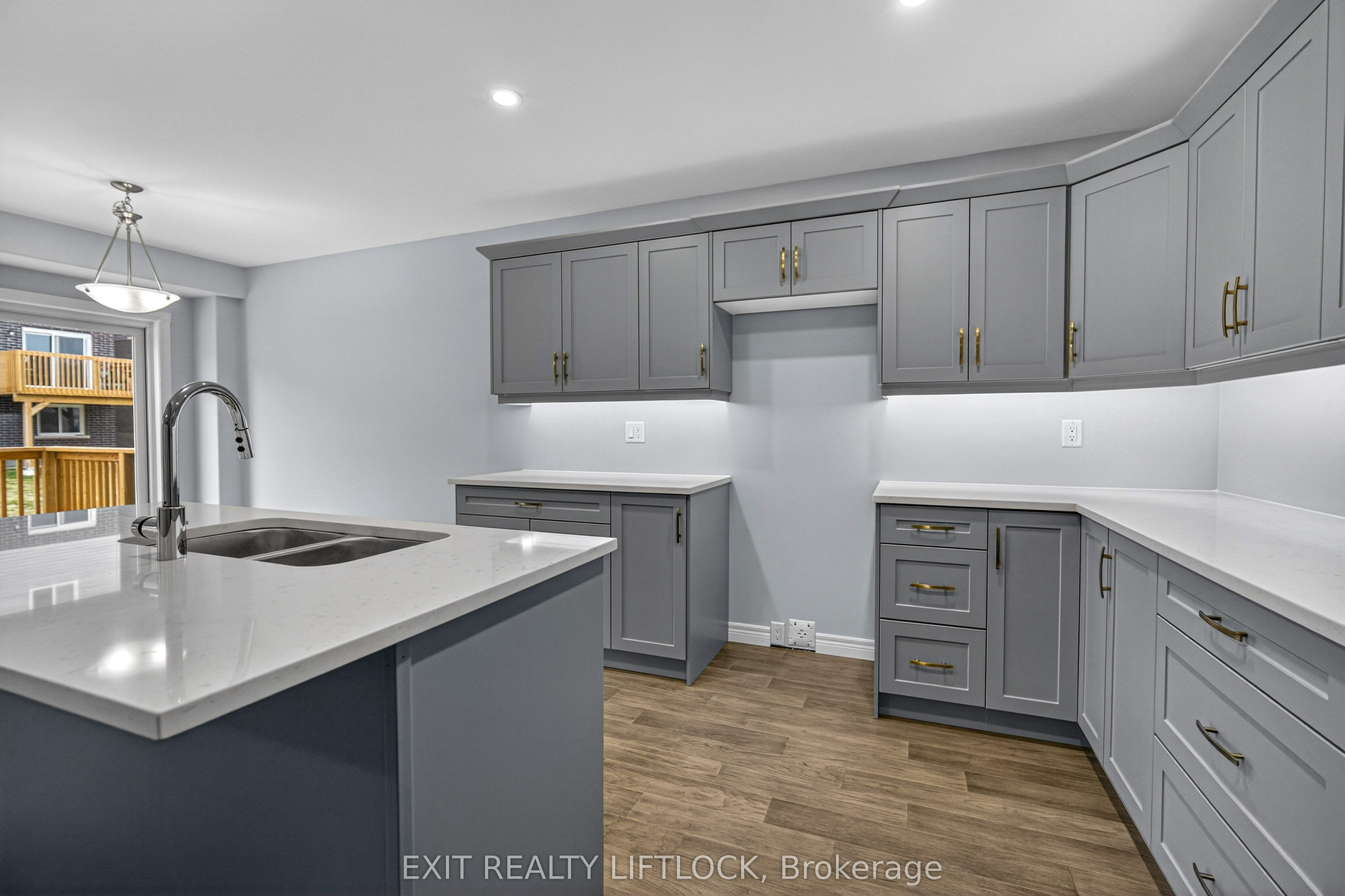 220 O'neil Street Property Photo 12
