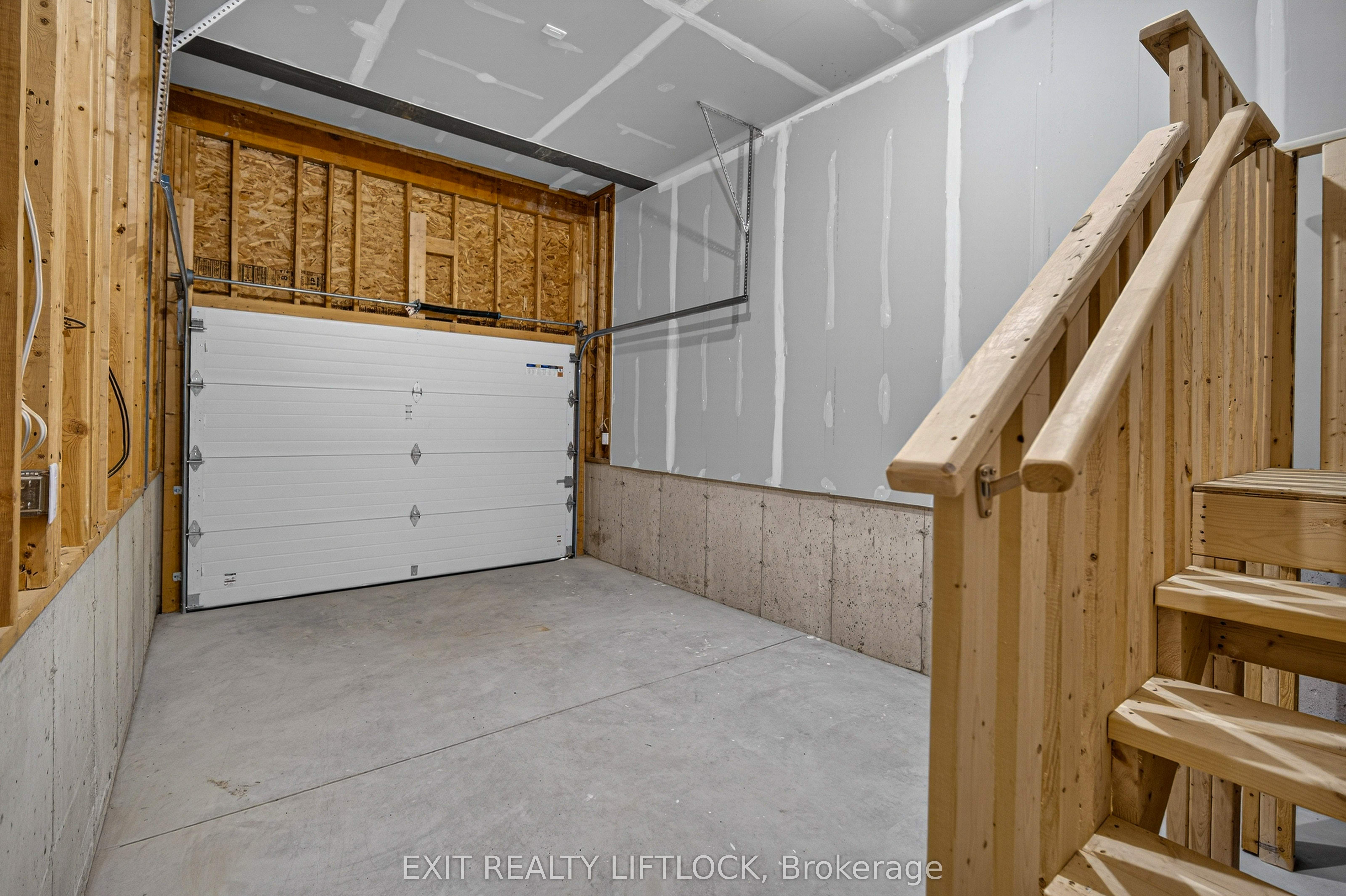 220 O'neil Street Property Photo 37