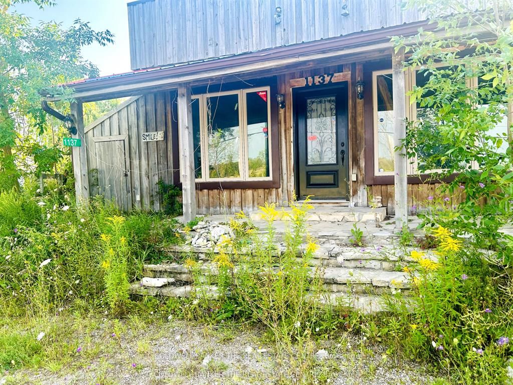 1137 6 Highway Property Photo 1