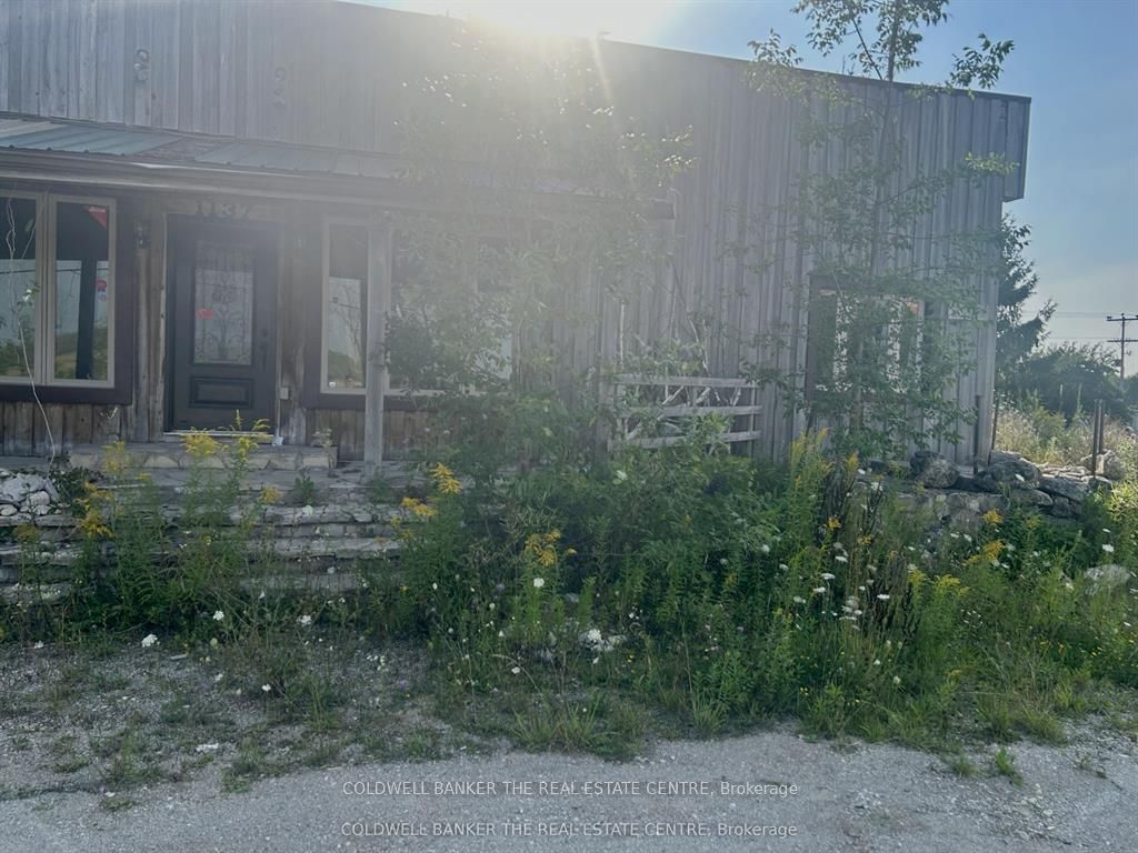 1137 6 Highway Property Photo 2
