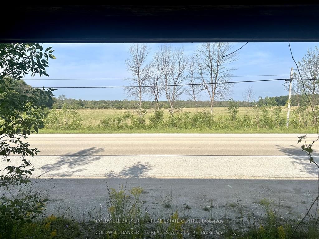1137 6 Highway Property Photo 4