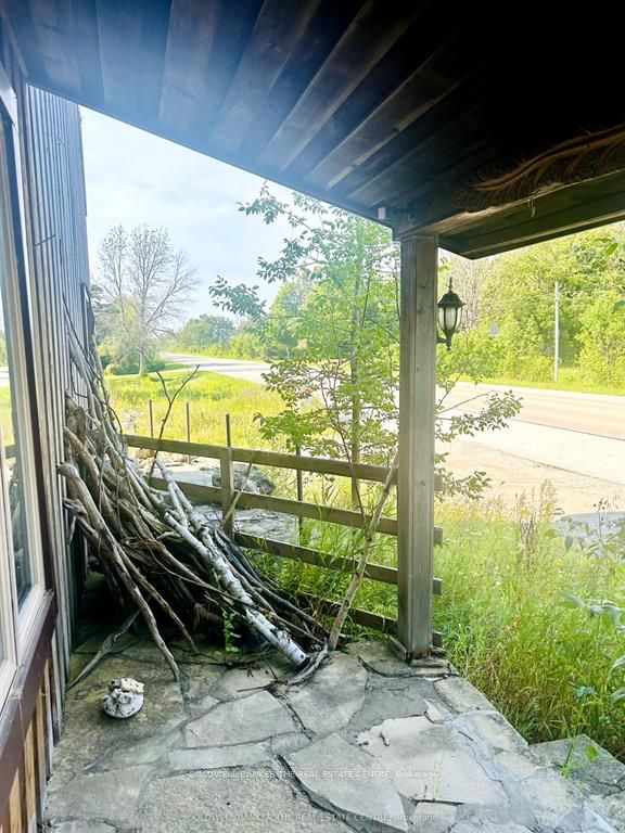 1137 6 Highway Property Photo 5