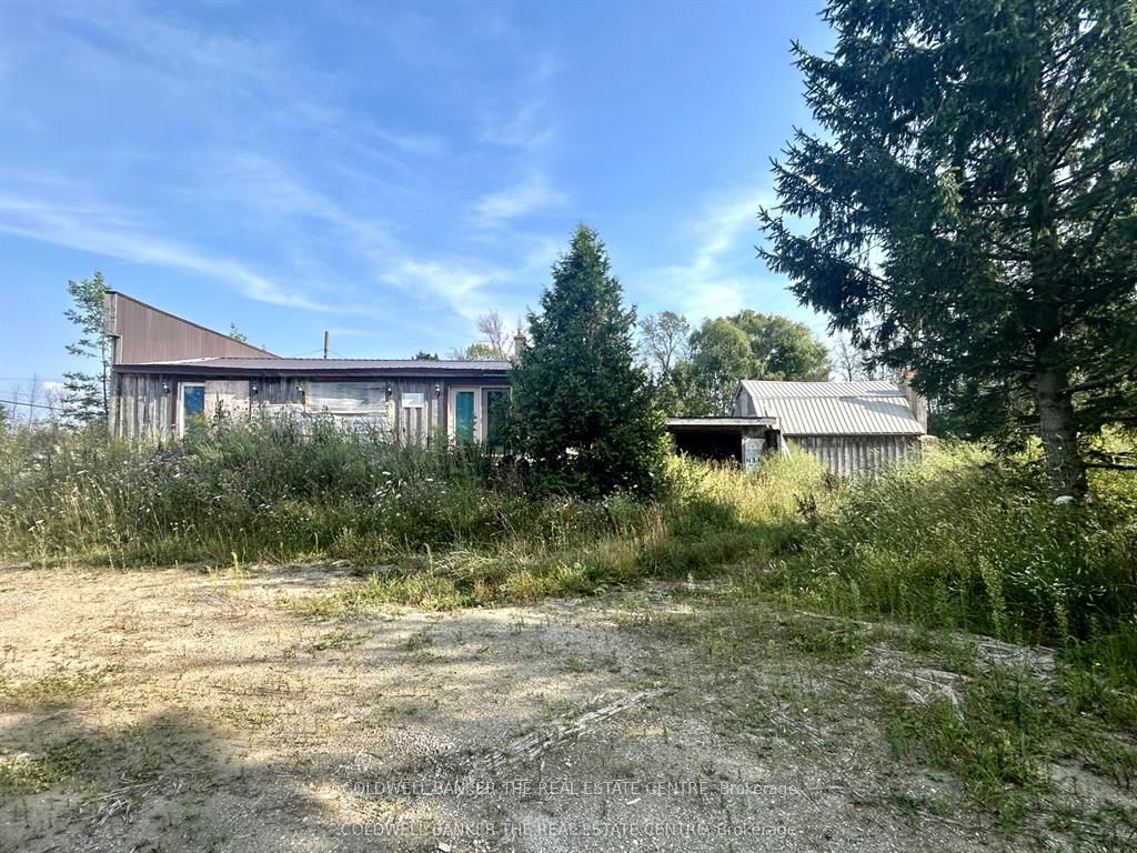 1137 6 Highway Property Photo 8