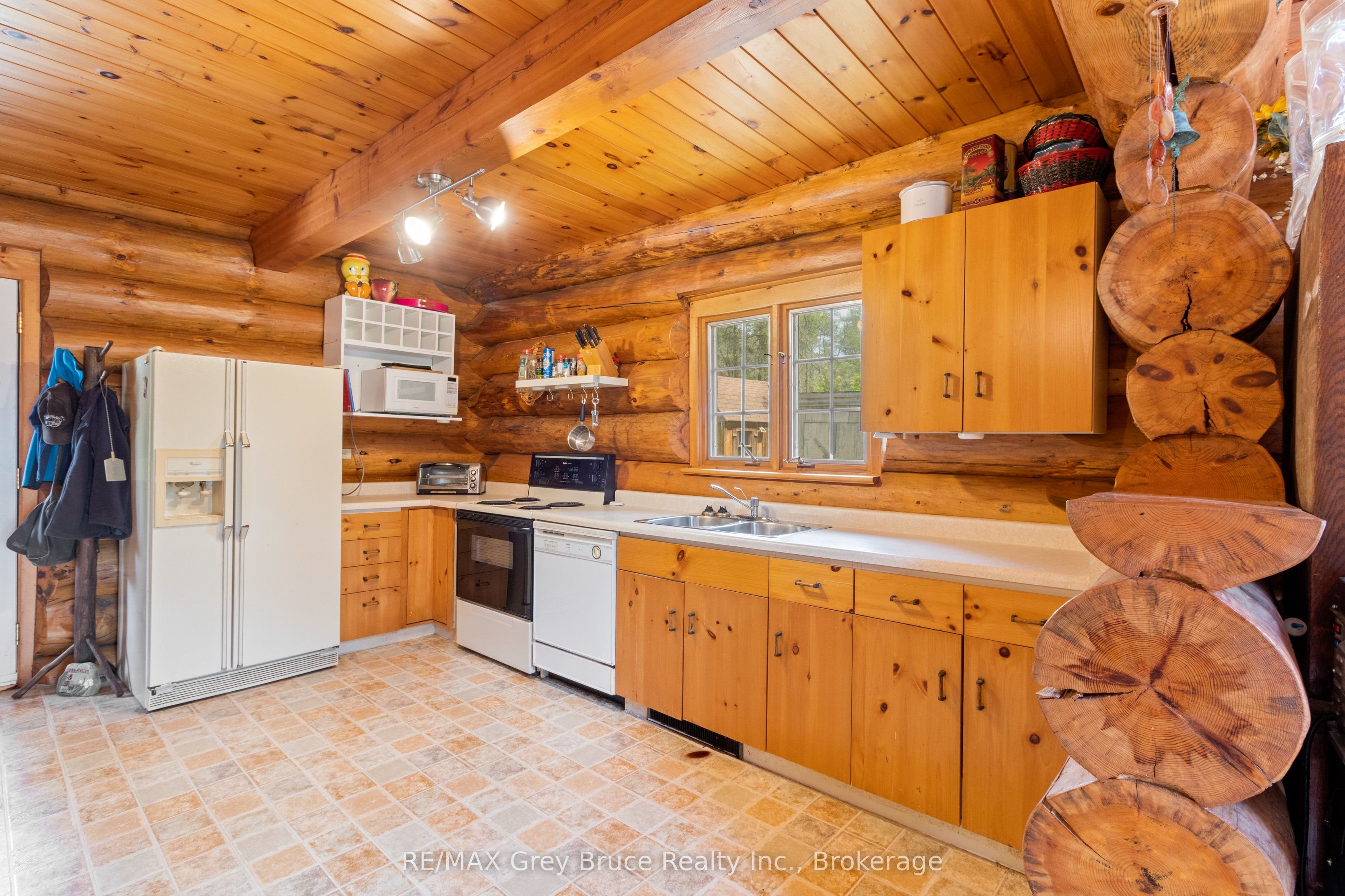 12 Scugog Lane Property Photo 10