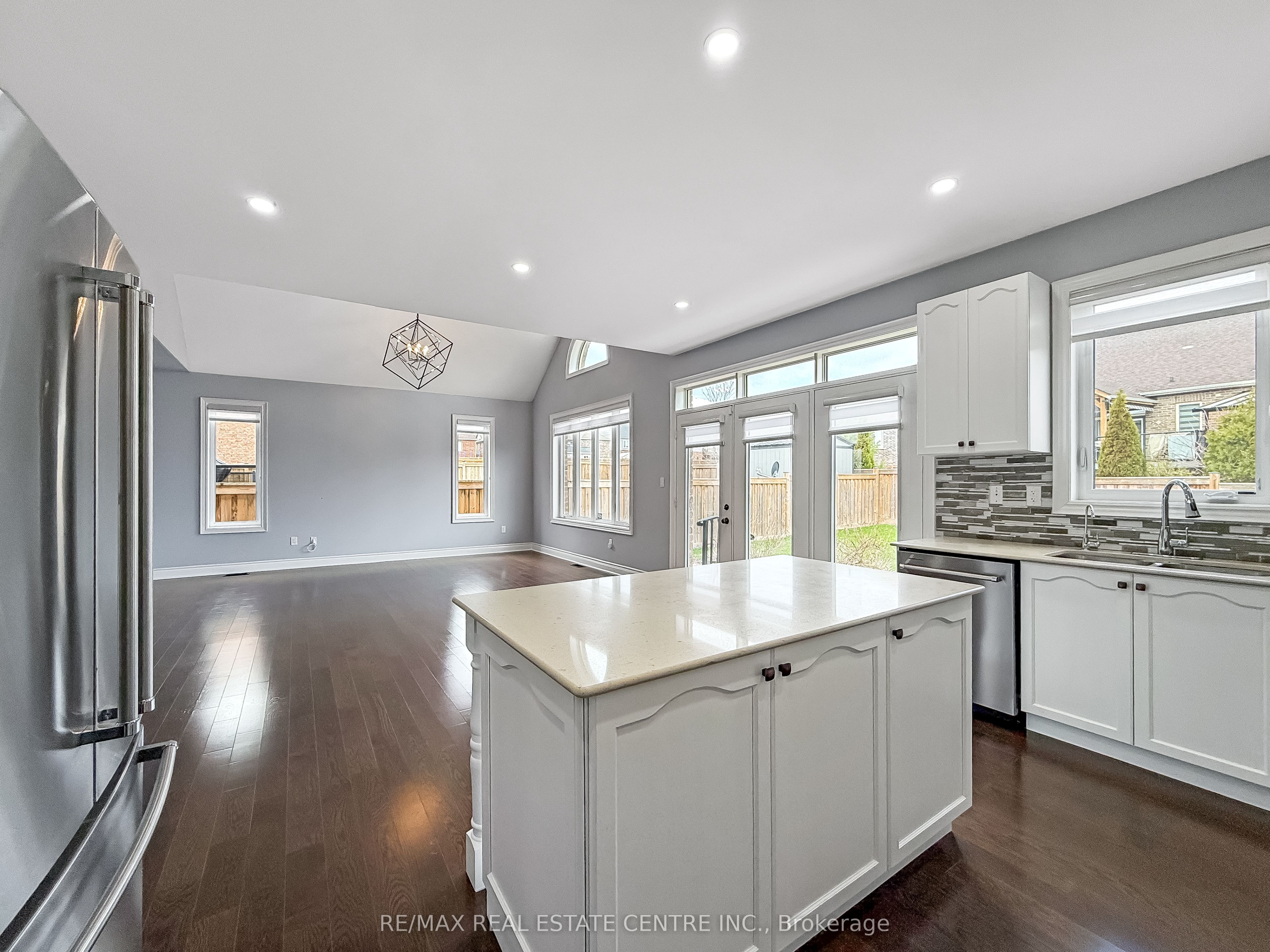 33 Stonegate Avenue Property Photo 19