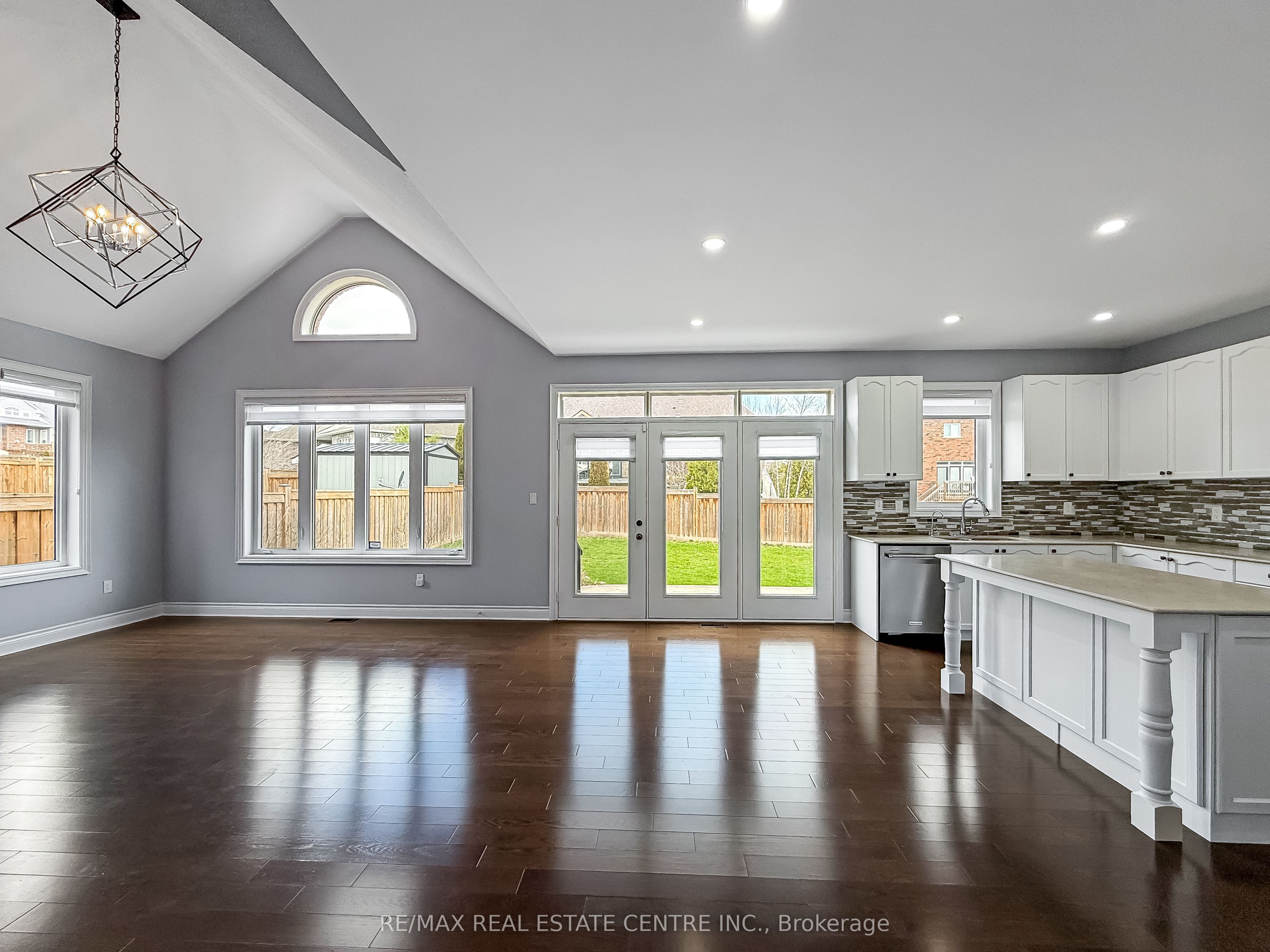 33 Stonegate Avenue Property Photo 20