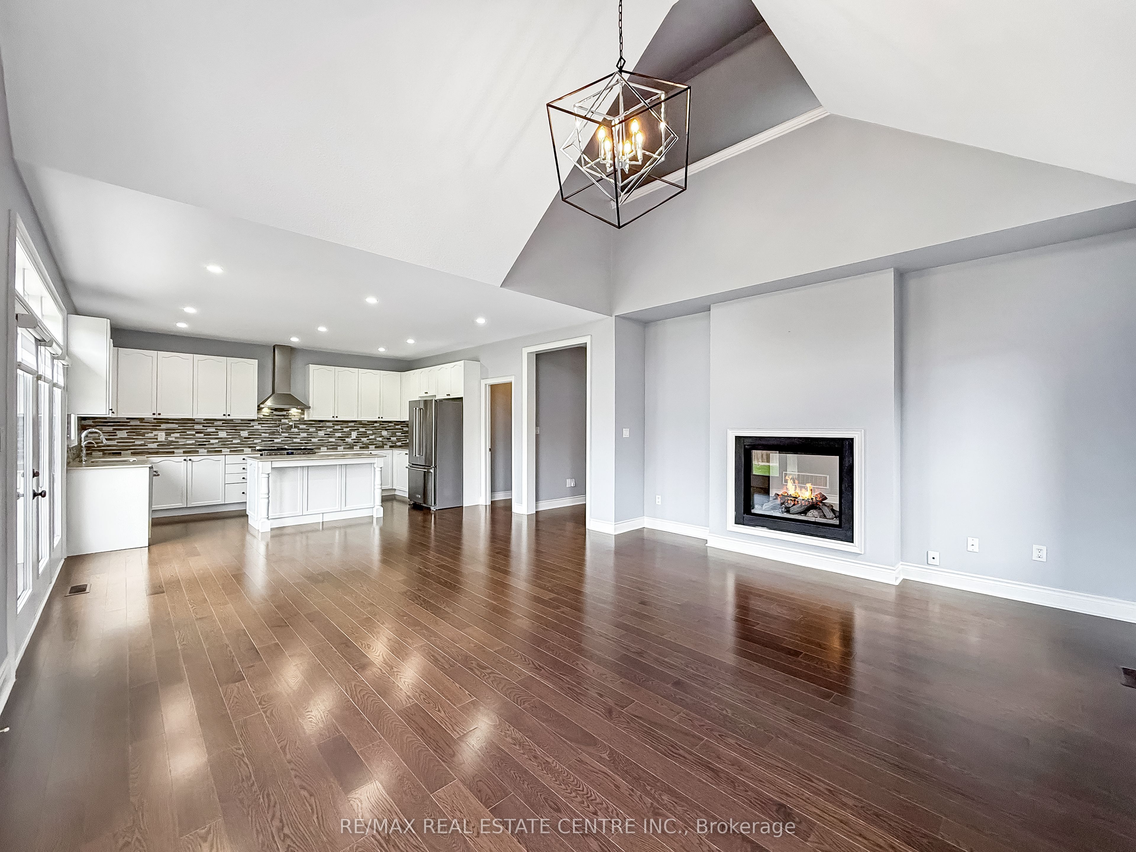 33 Stonegate Avenue Property Photo 23