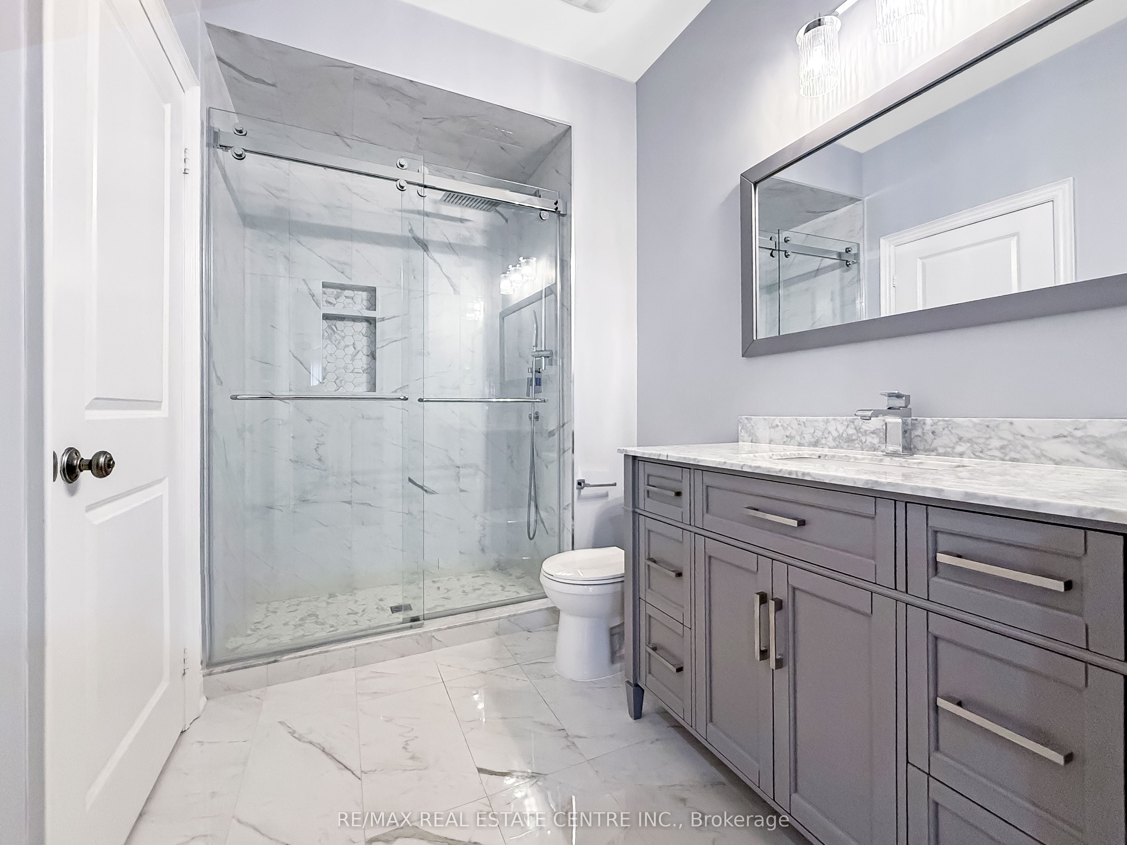 33 Stonegate Avenue Property Photo 25