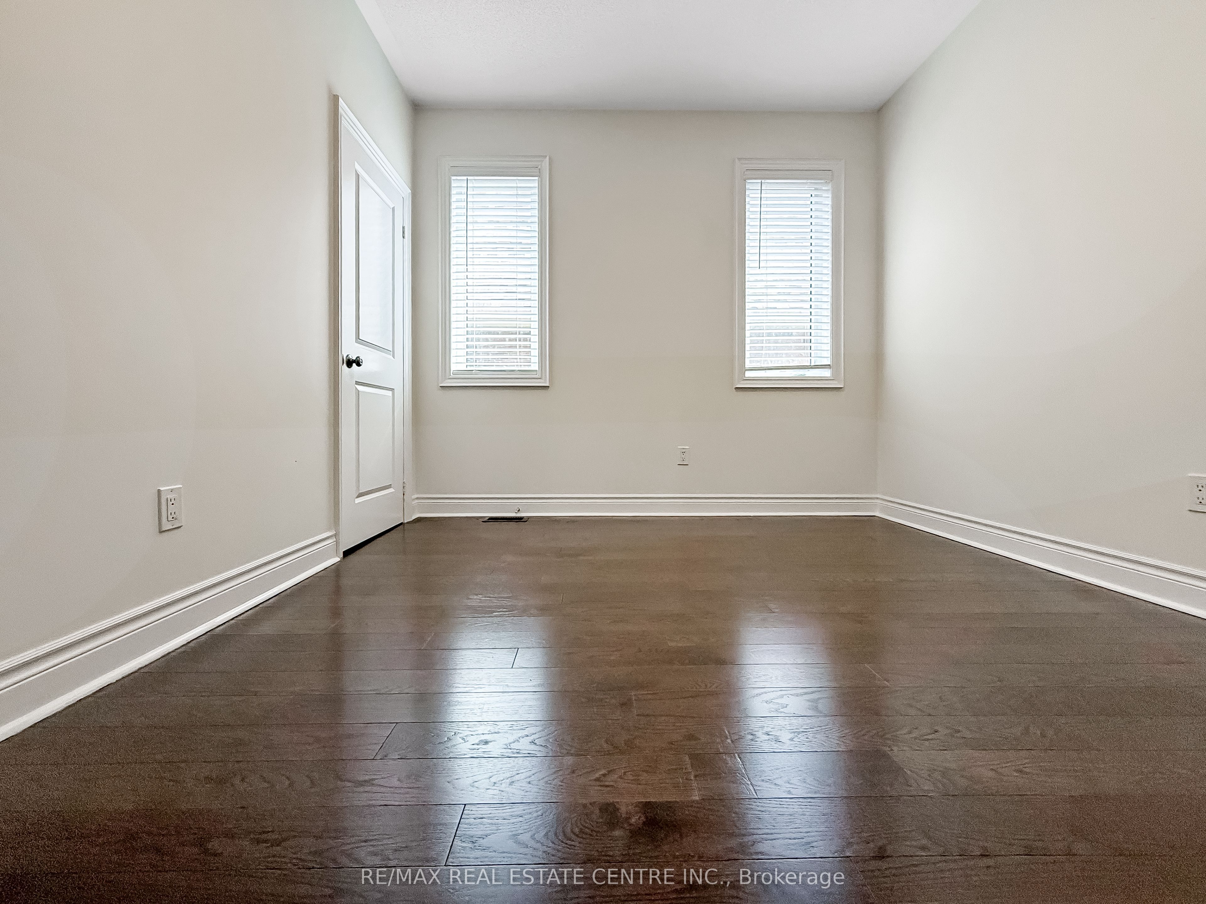 33 Stonegate Avenue Property Photo 29