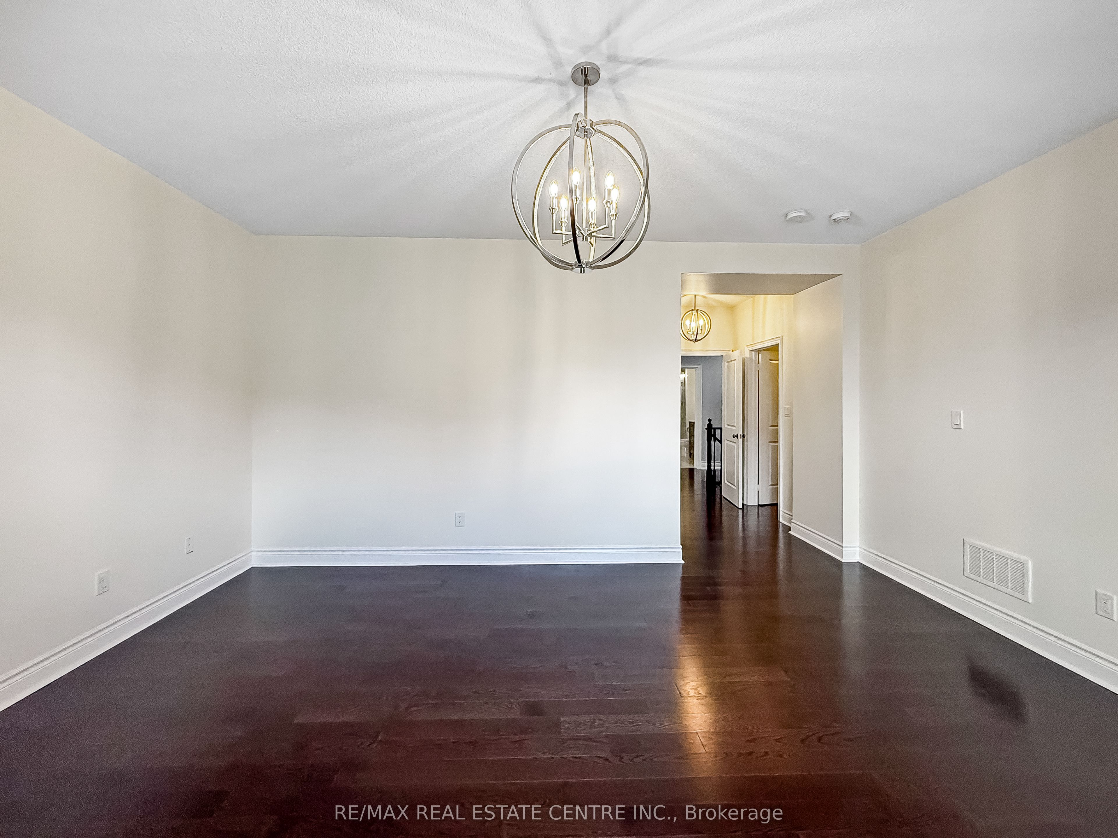 33 Stonegate Avenue Property Photo 33
