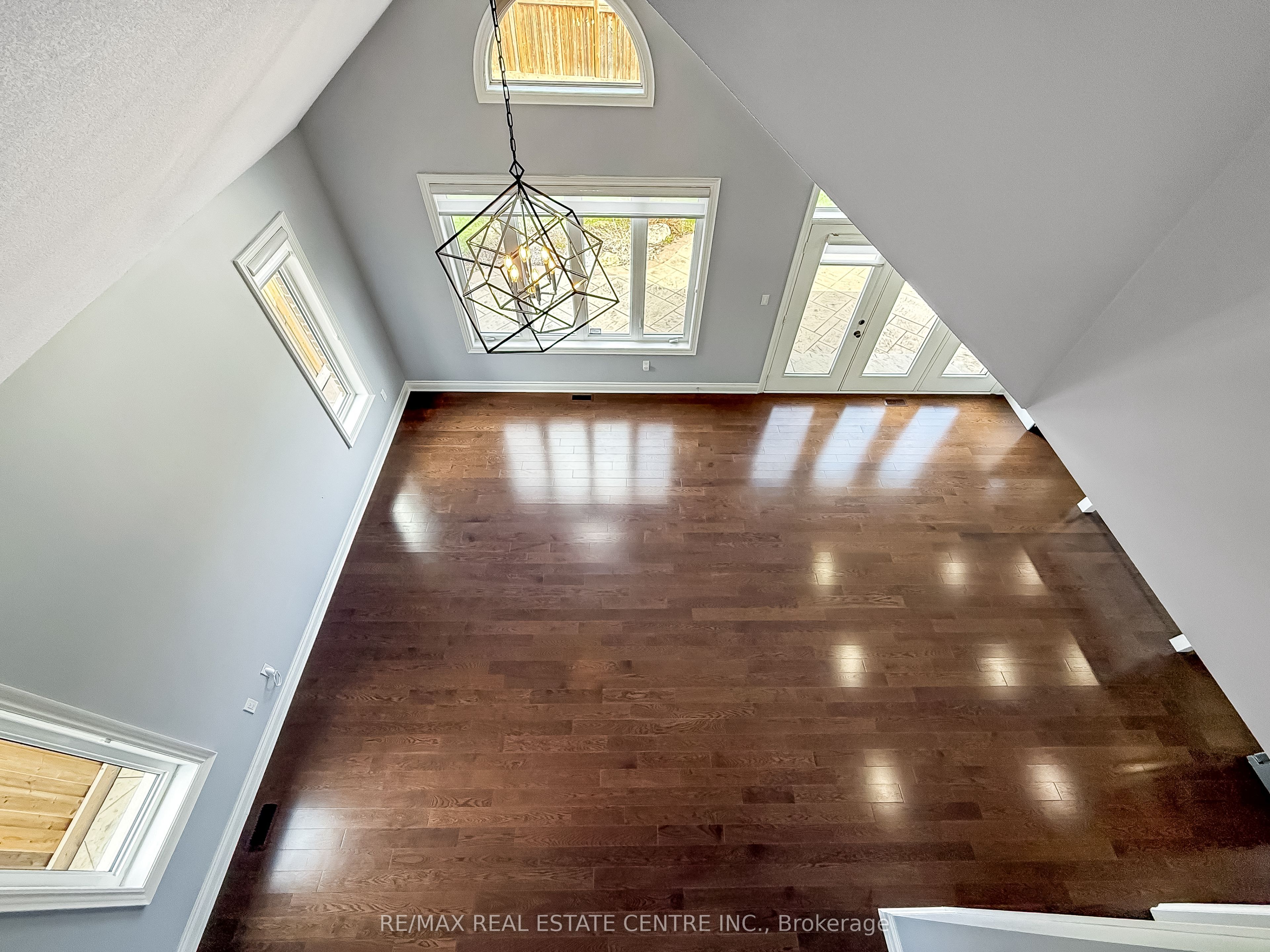 33 Stonegate Avenue Property Photo 39