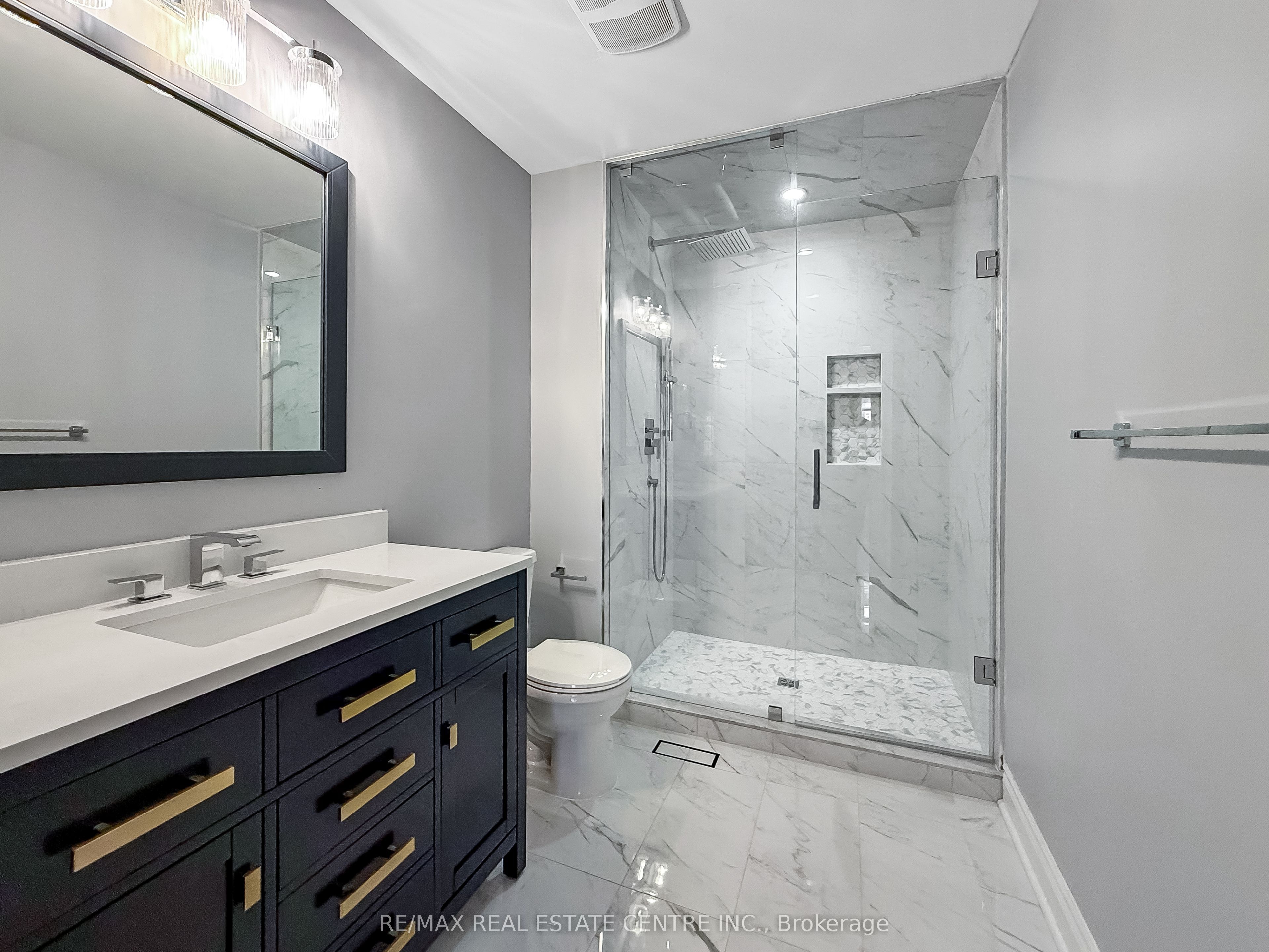 33 Stonegate Avenue Property Photo 40