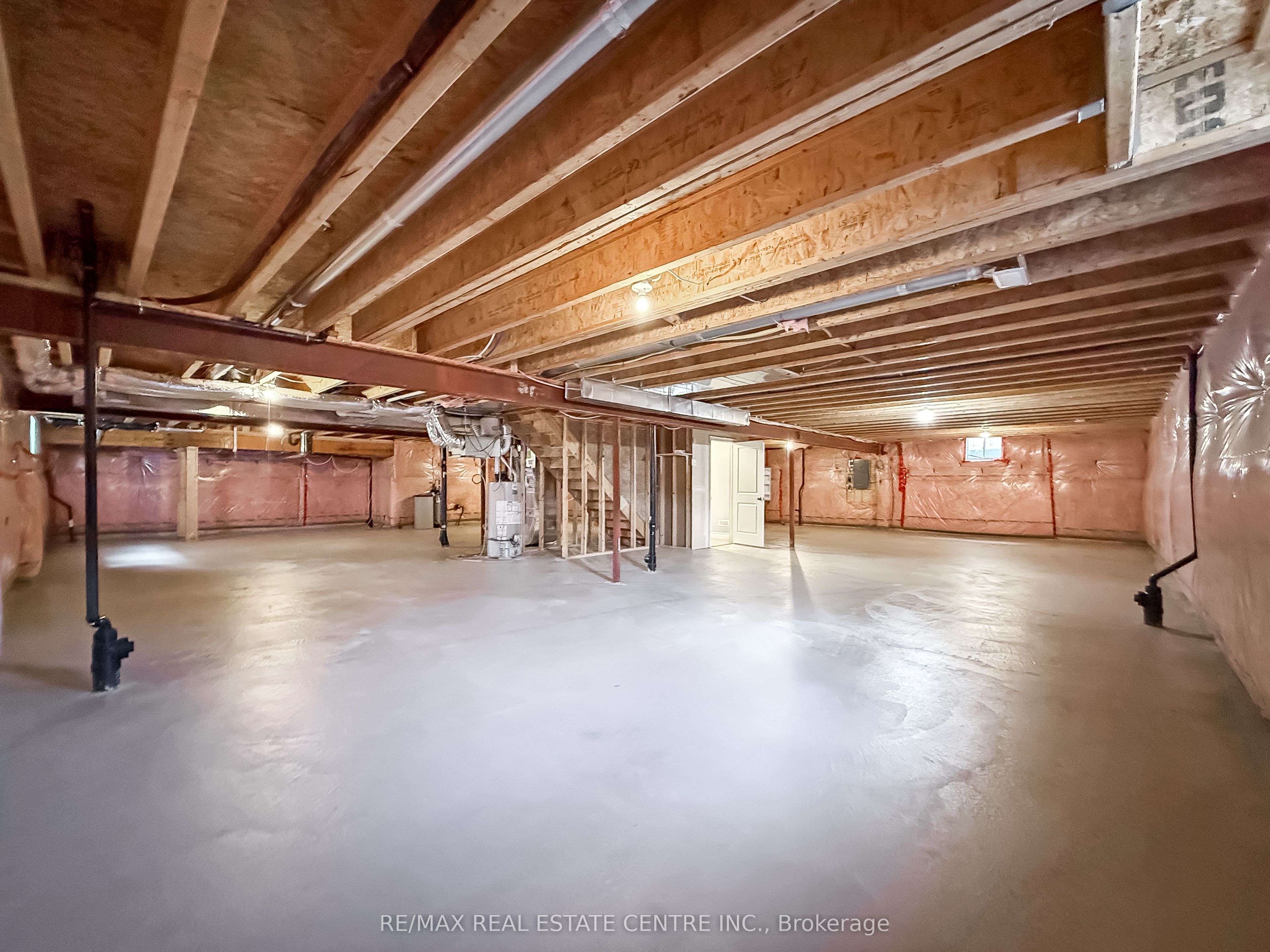 33 Stonegate Avenue Property Photo 44