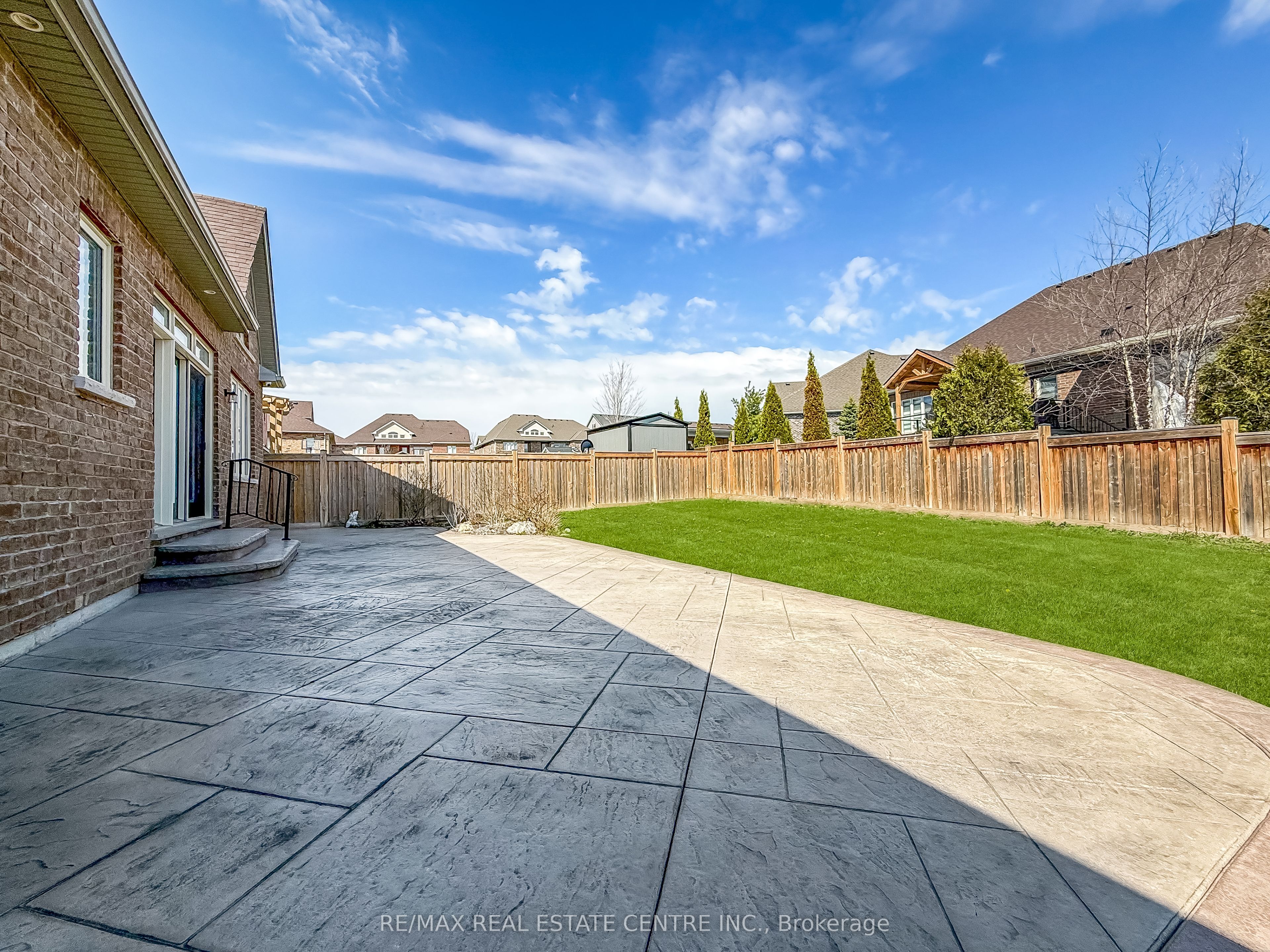 33 Stonegate Avenue Property Photo 46