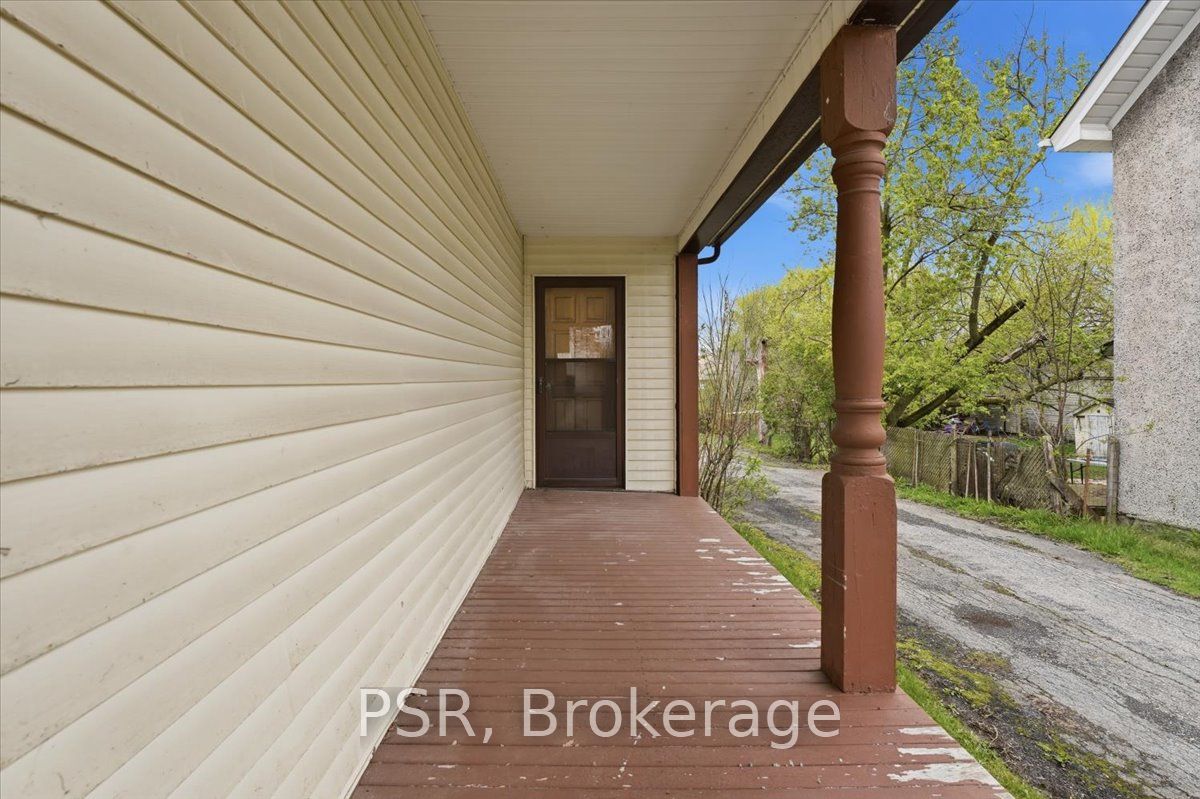 2537 Stevensville Road Property Photo 4