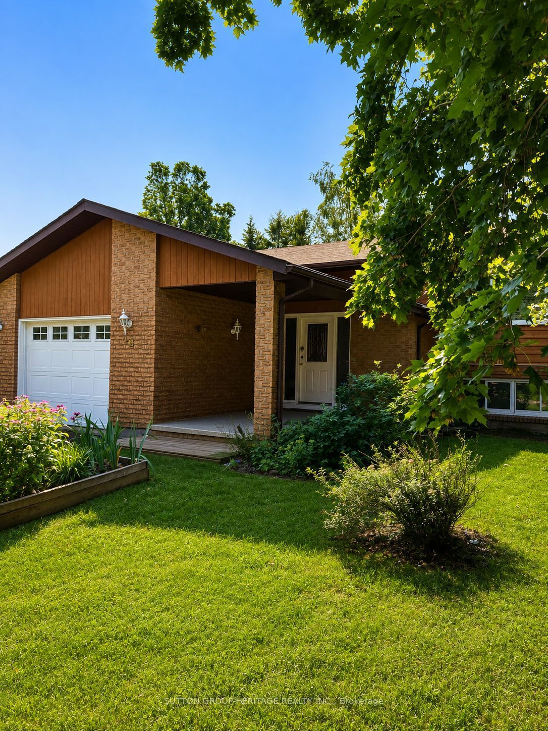 48 Cedartree Lane Property Photo 4