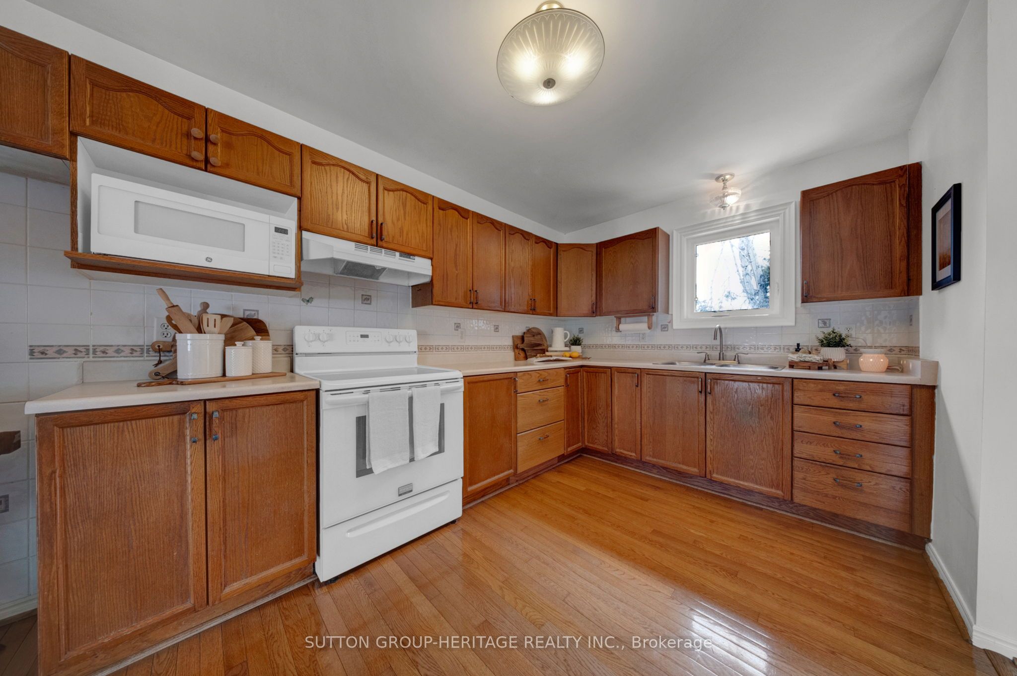 48 Cedartree Lane Property Photo 15