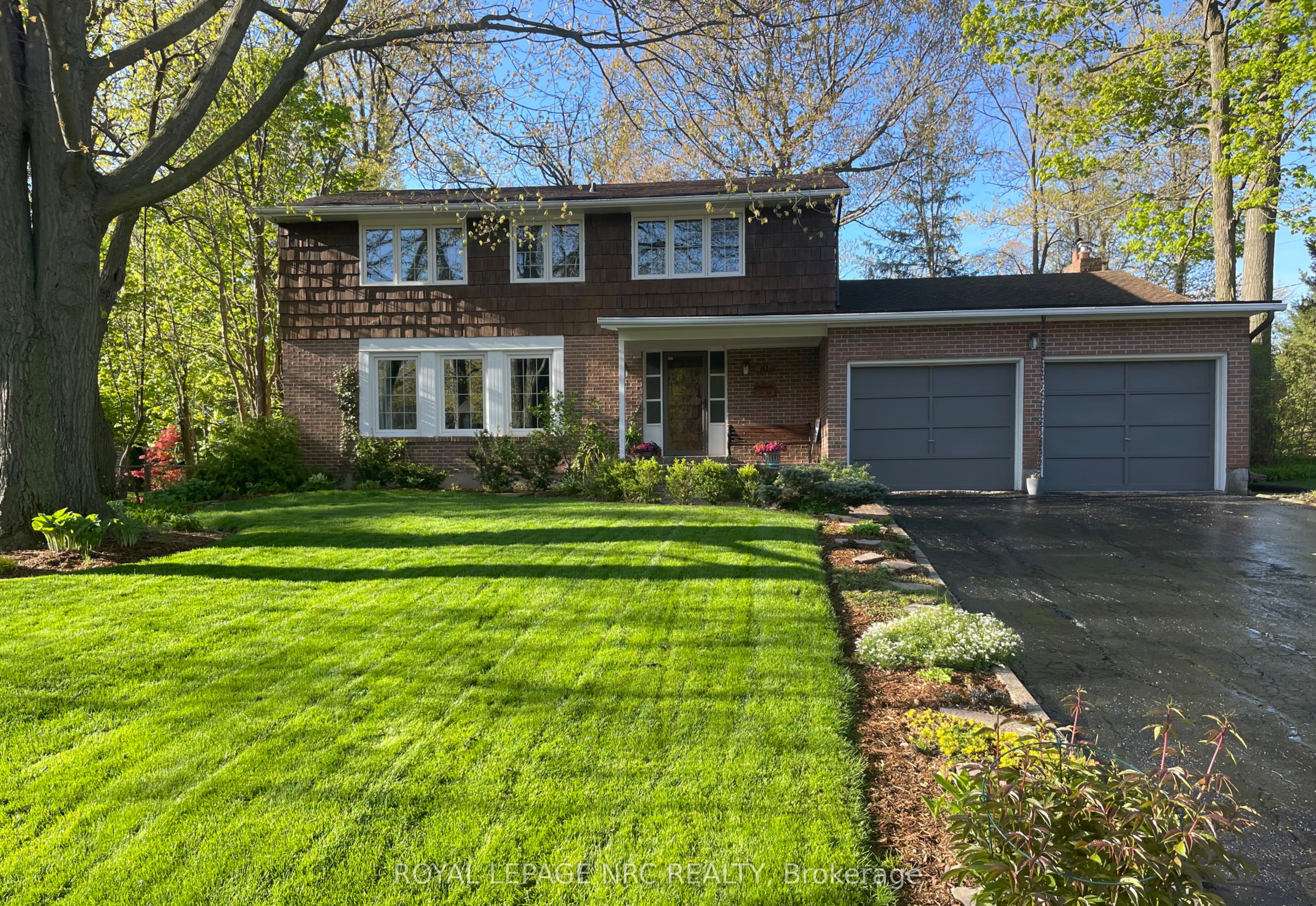 10 Briarfield Crescent Property Photo 2