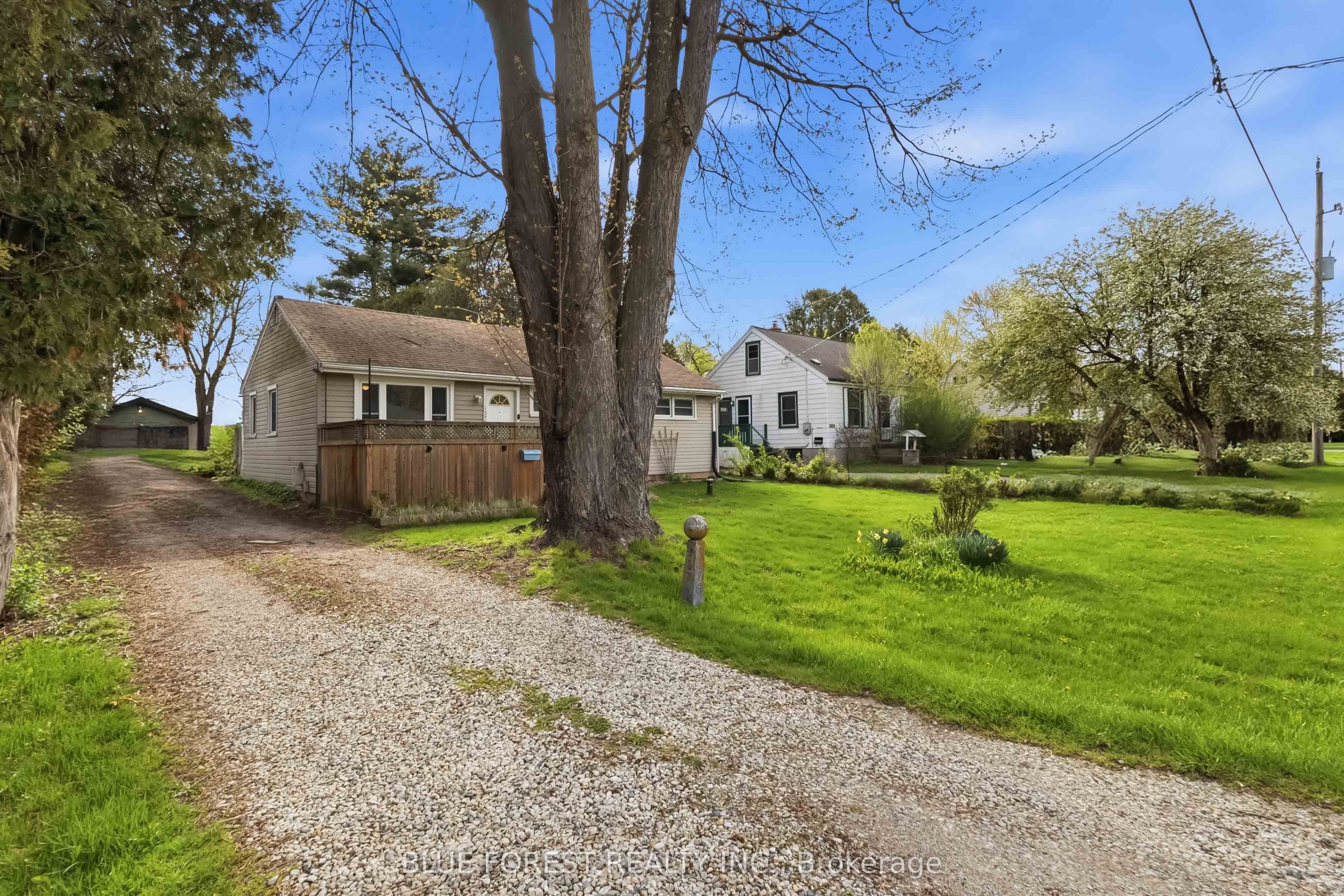 1376 Kostis Avenue Property Photo 4