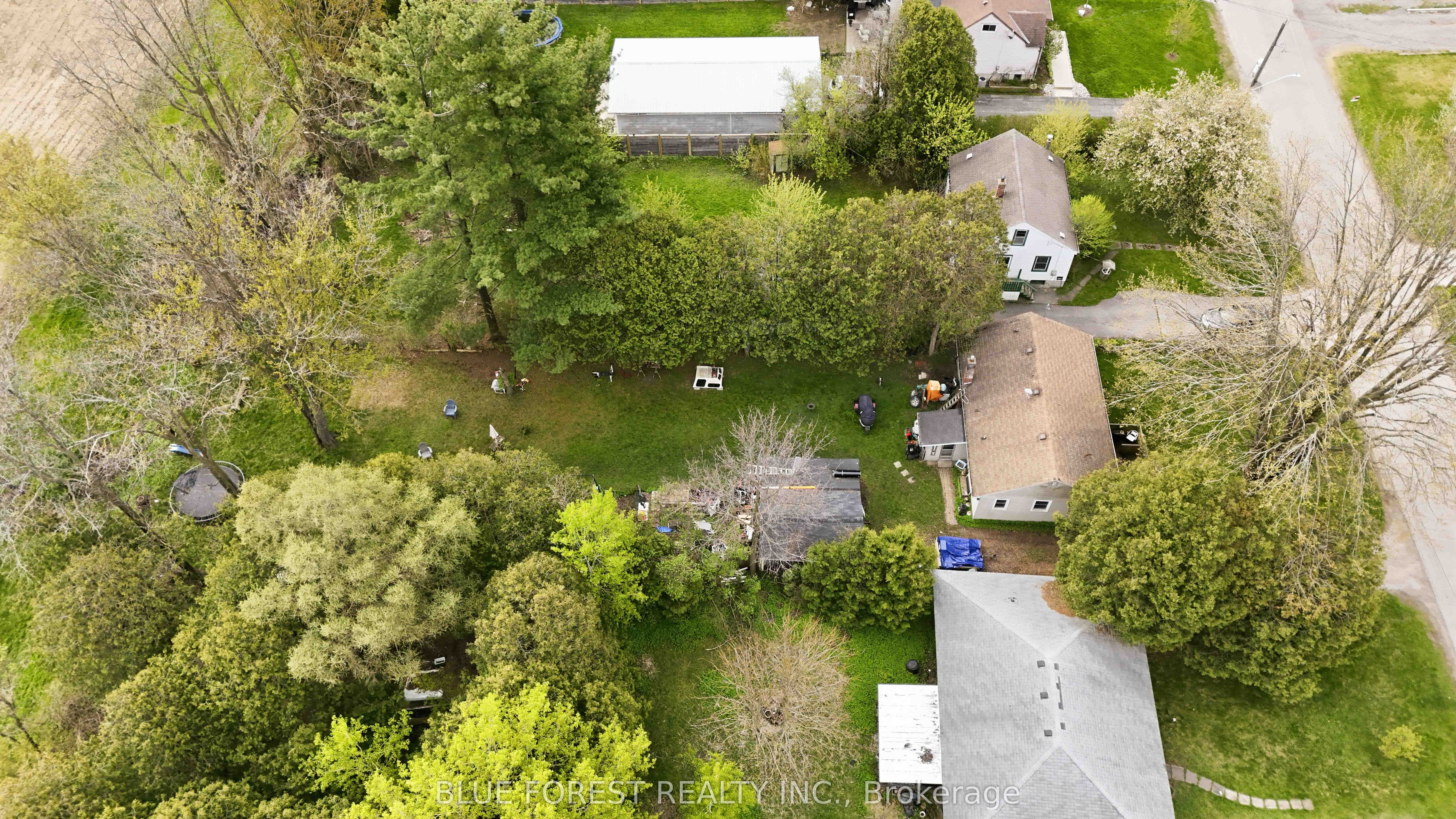 1376 Kostis Avenue Property Photo 5