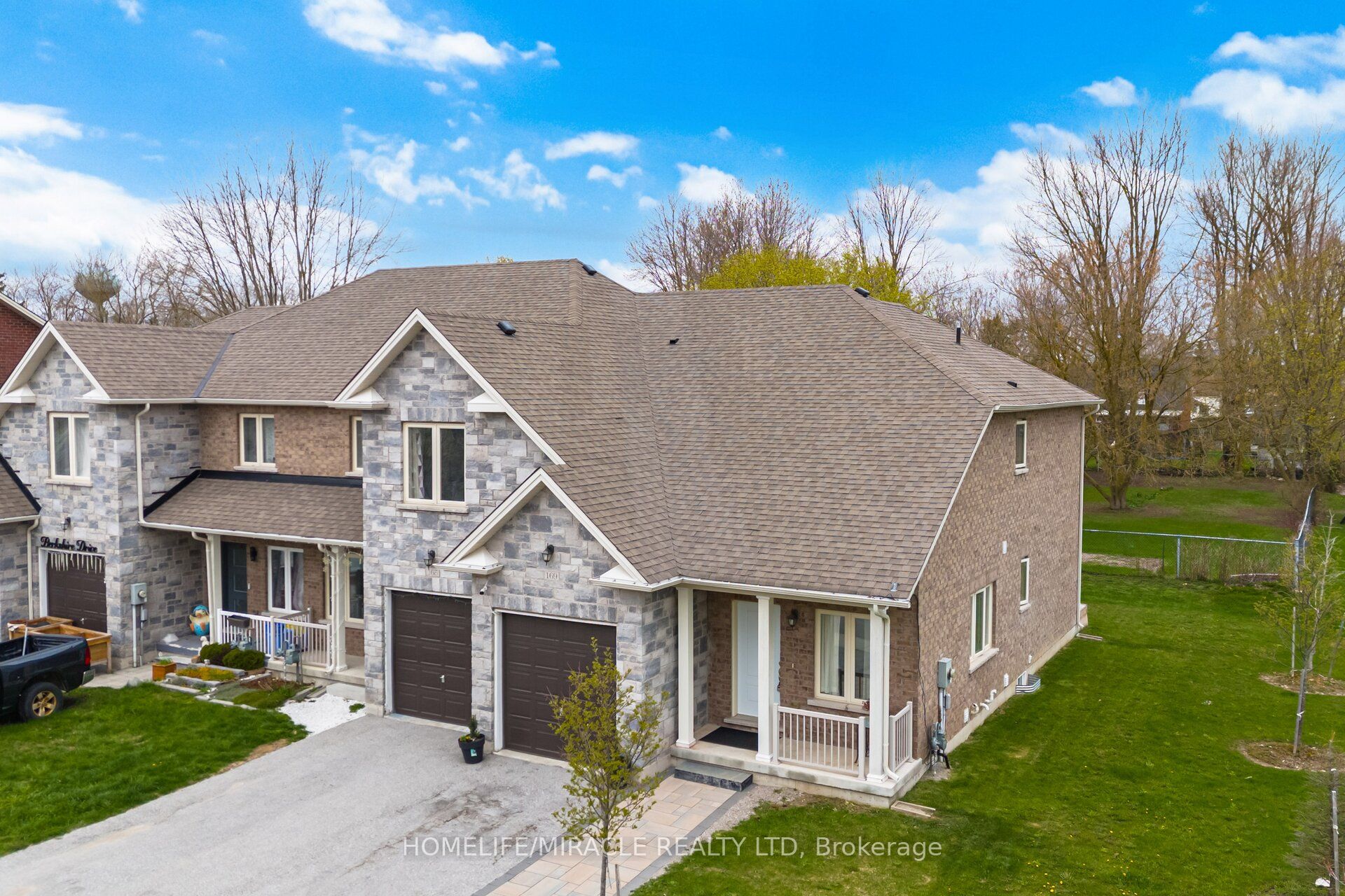 169 Berkshire Drive Property Photo 4