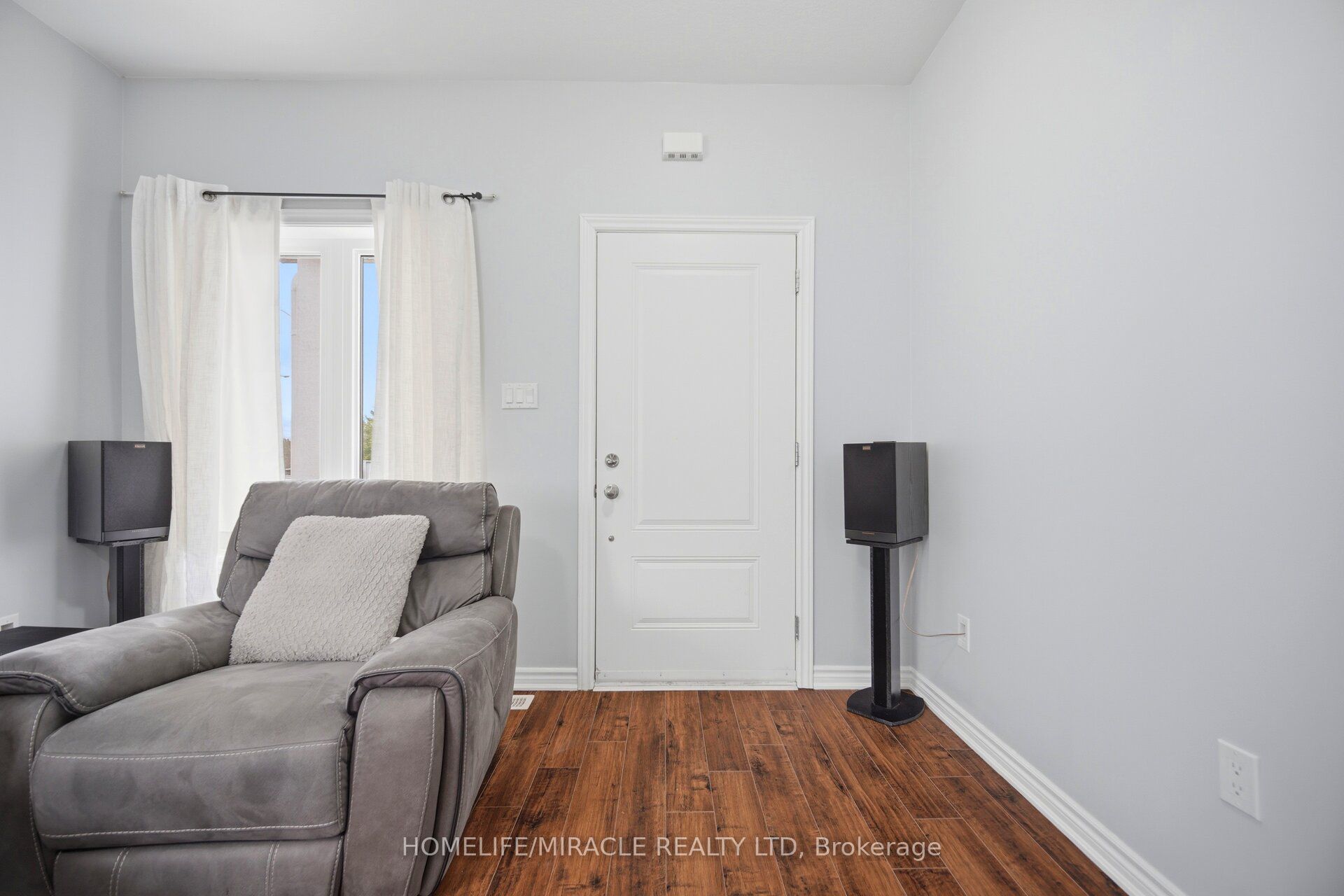 169 Berkshire Drive Property Photo 9