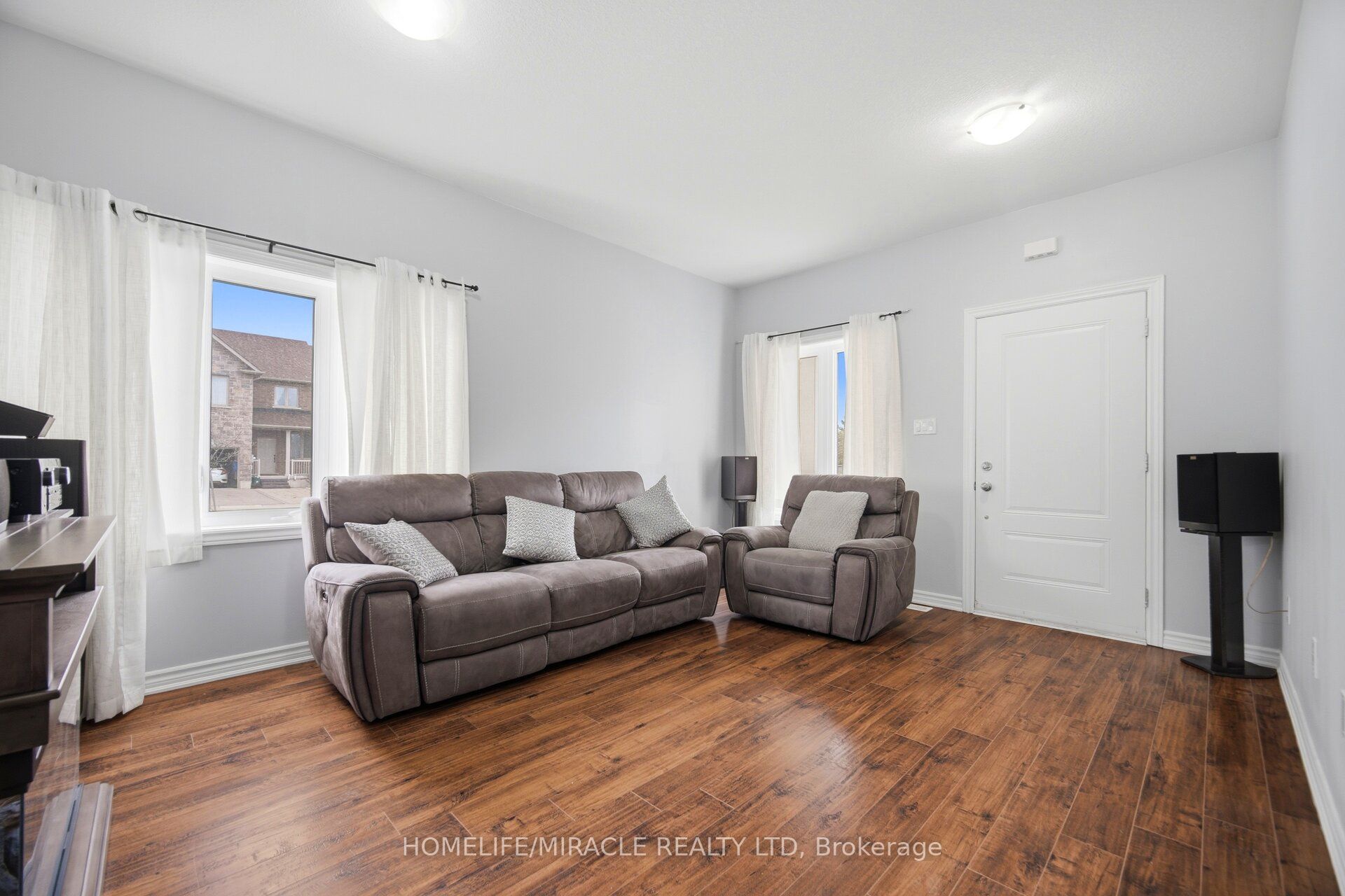 169 Berkshire Drive Property Photo 12