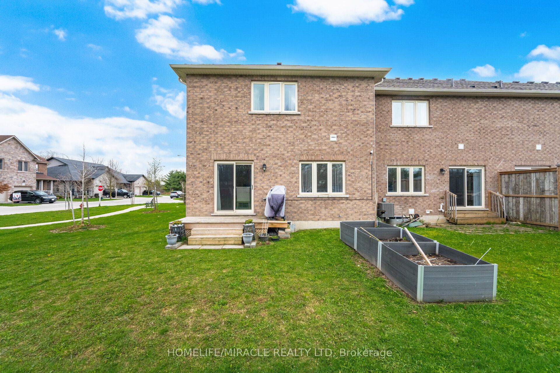 169 Berkshire Drive Property Photo 39