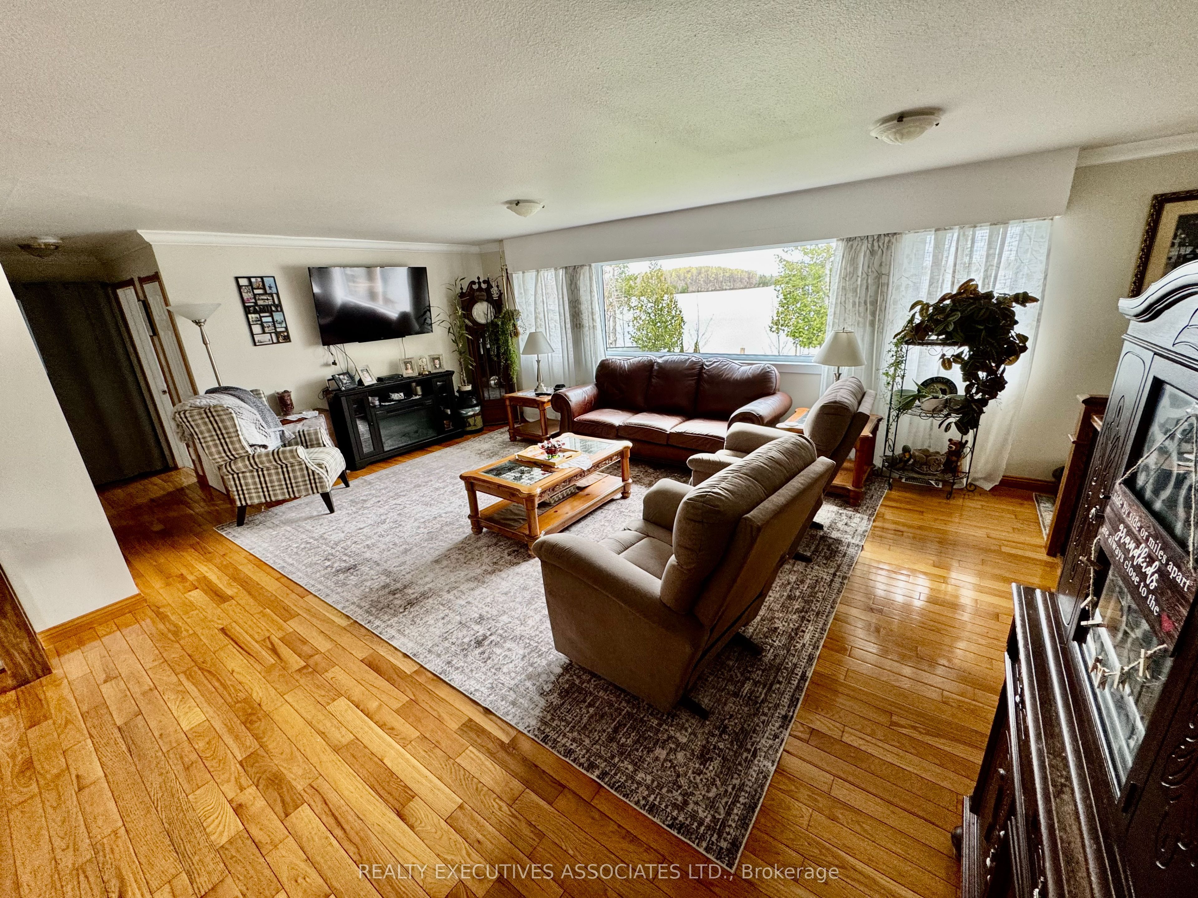 36 West Lane Property Photo 15