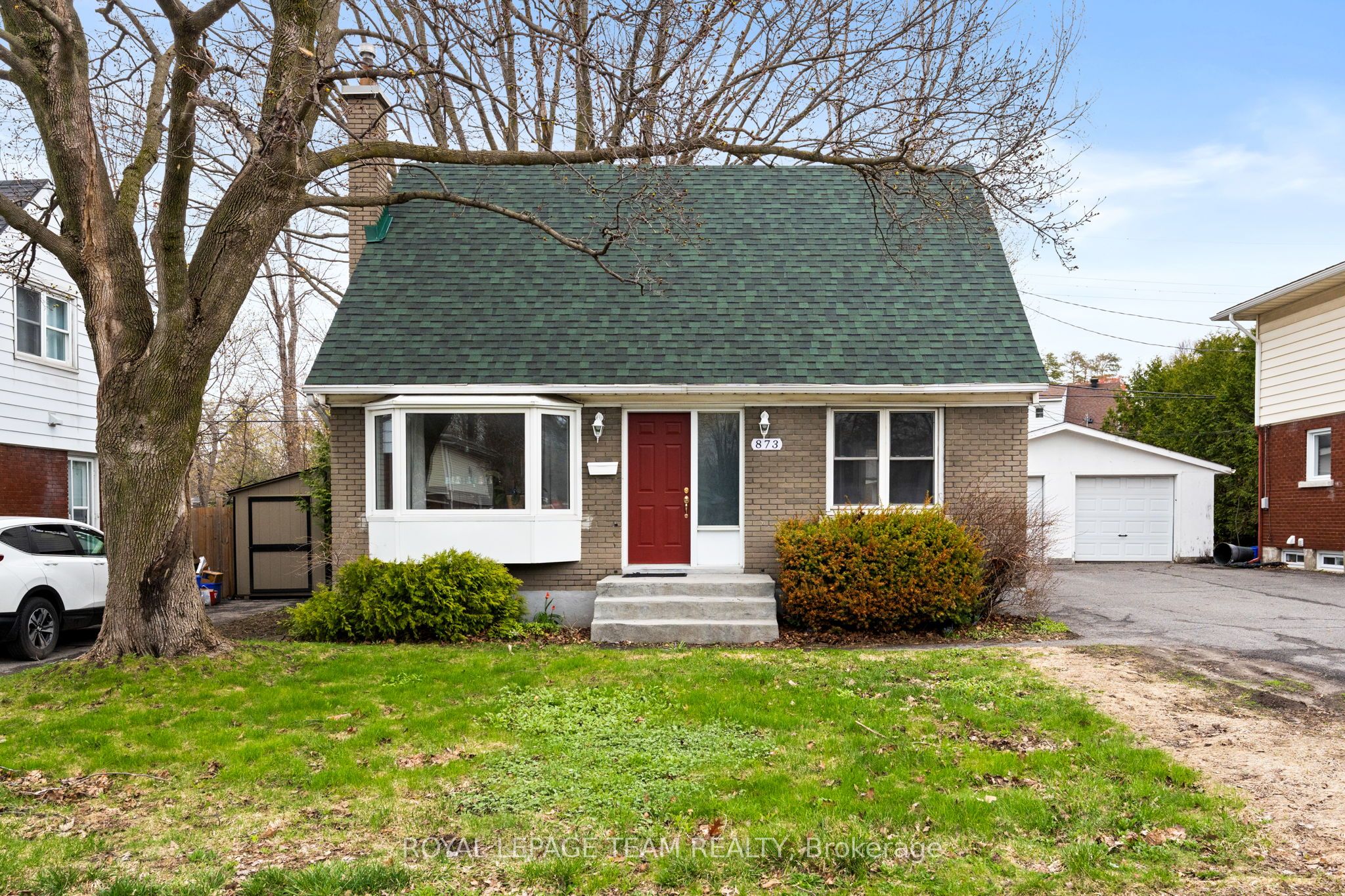873 Smyth Road Property Photo 1
