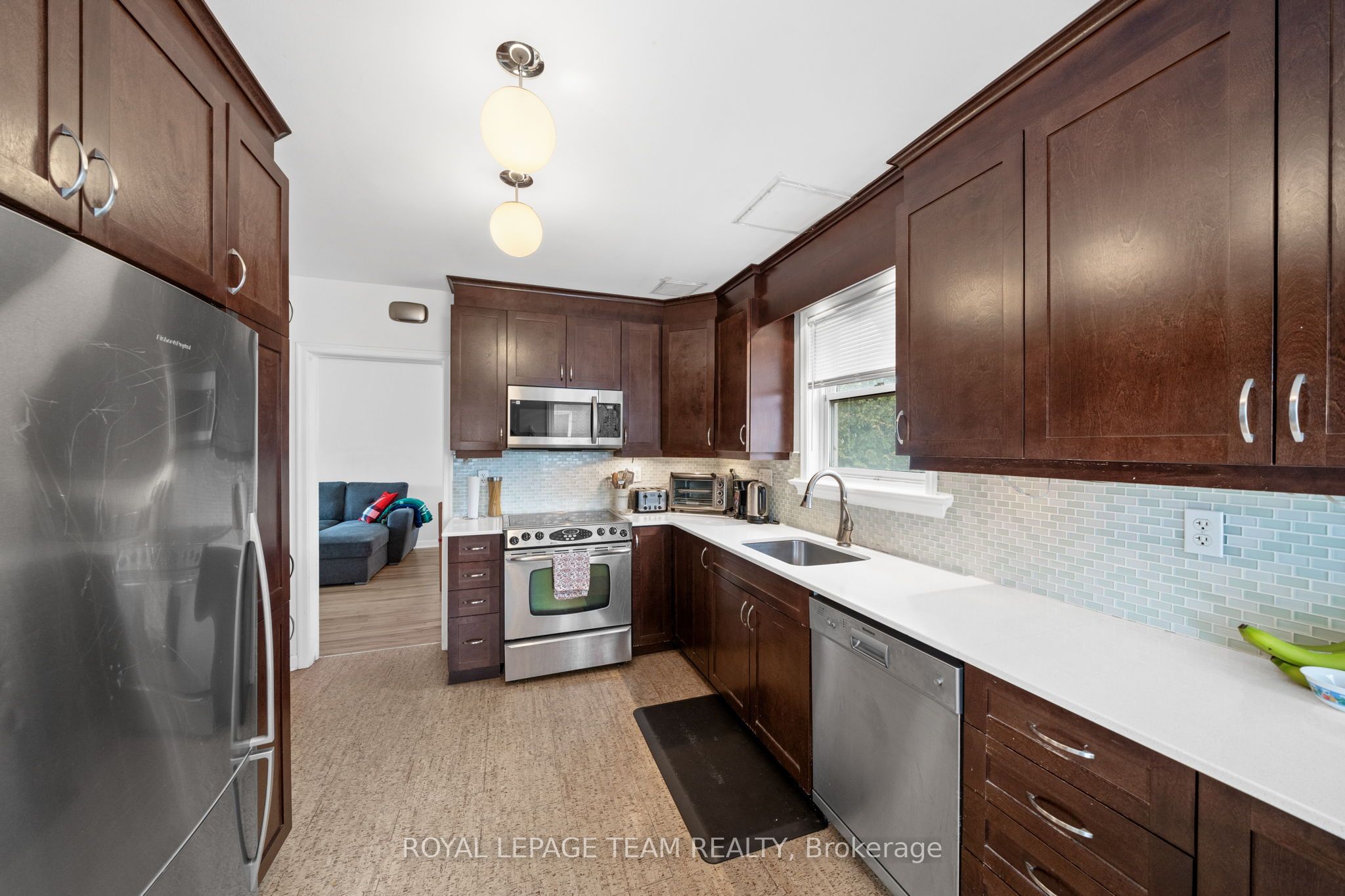 873 Smyth Road Property Photo 9