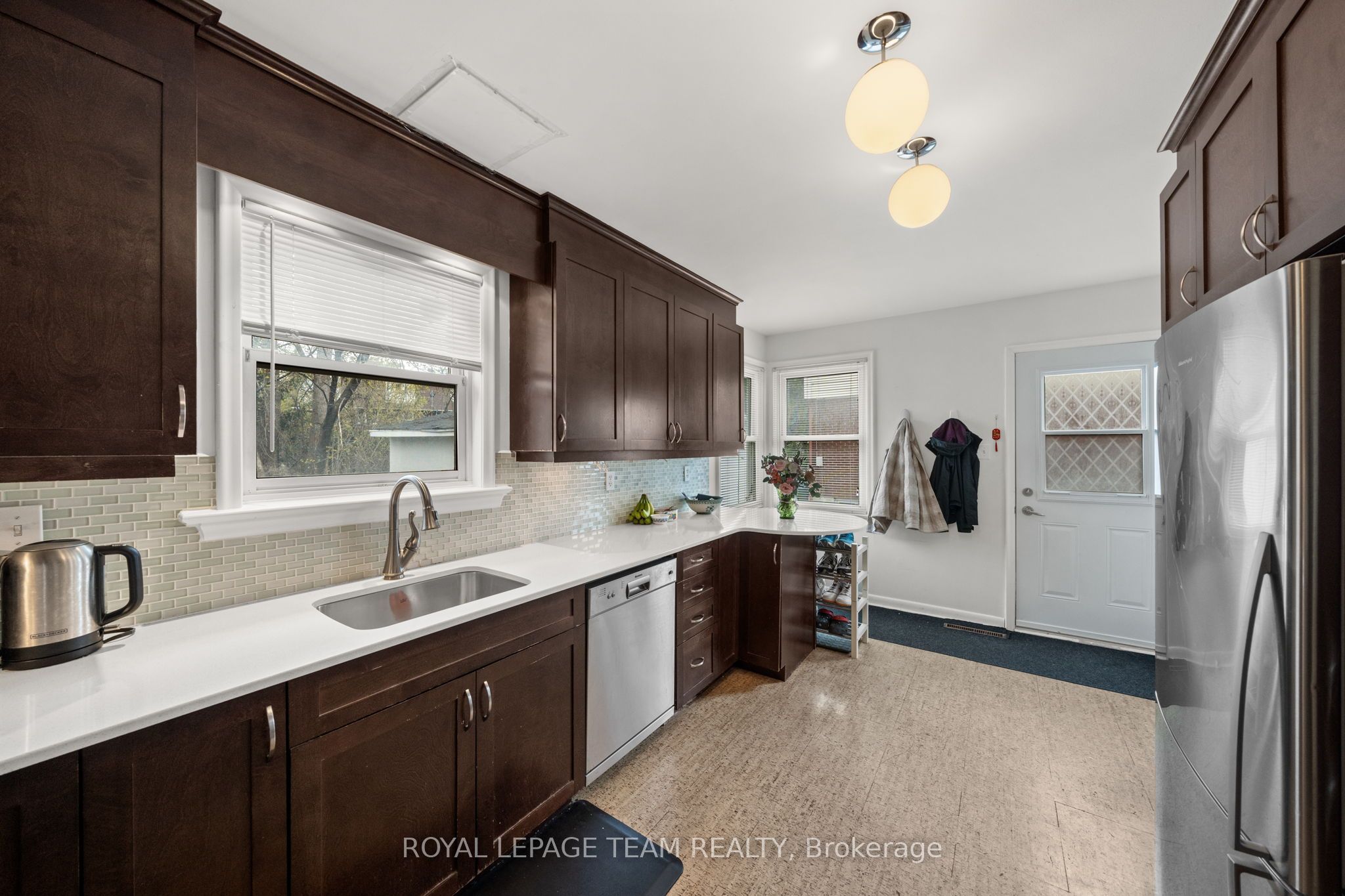 873 Smyth Road Property Photo 12