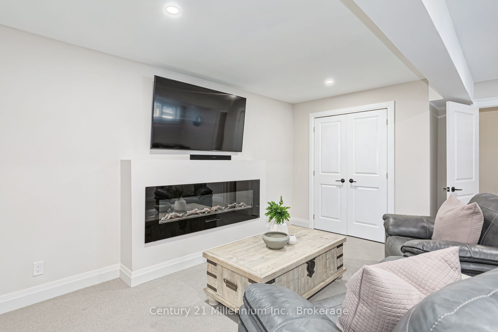 168 Yellow Birch Crescent Property Photo 33