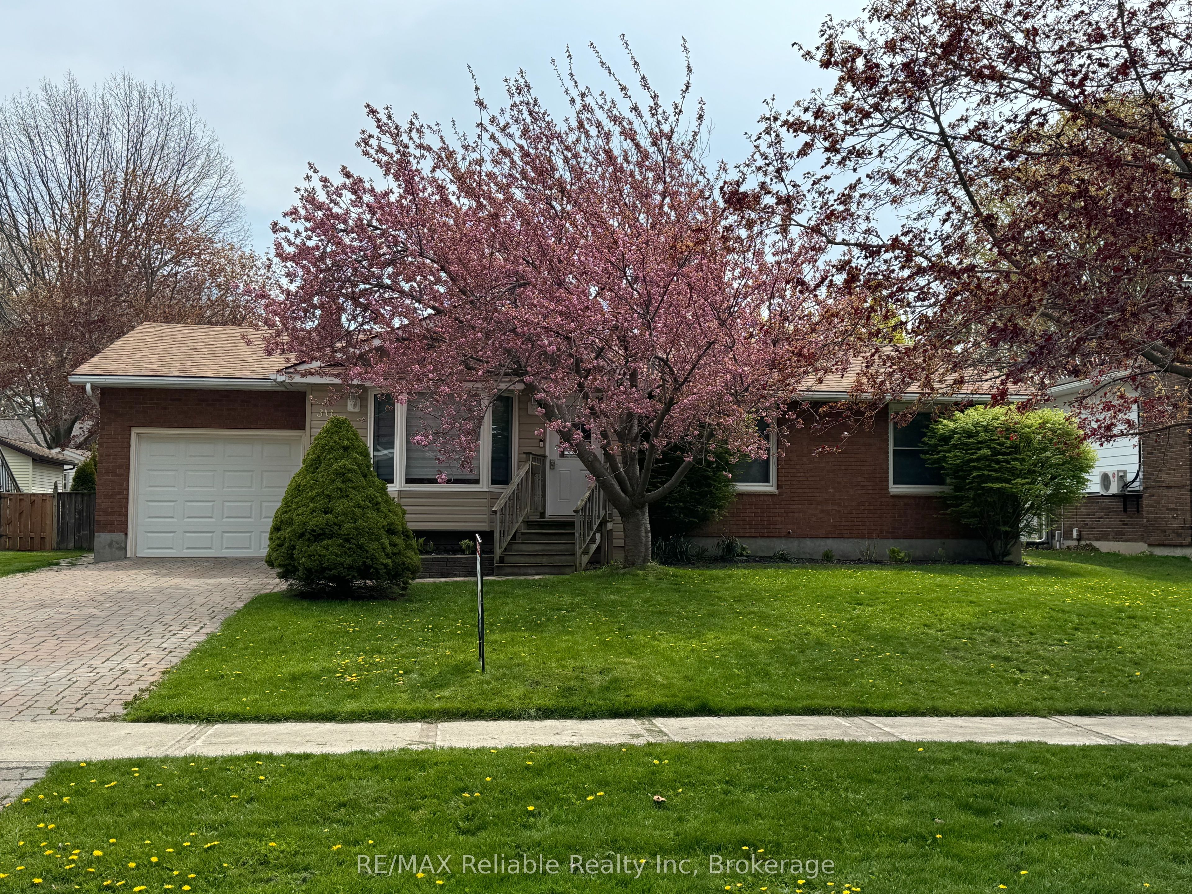 313 Krohmer Drive Property Photo 1