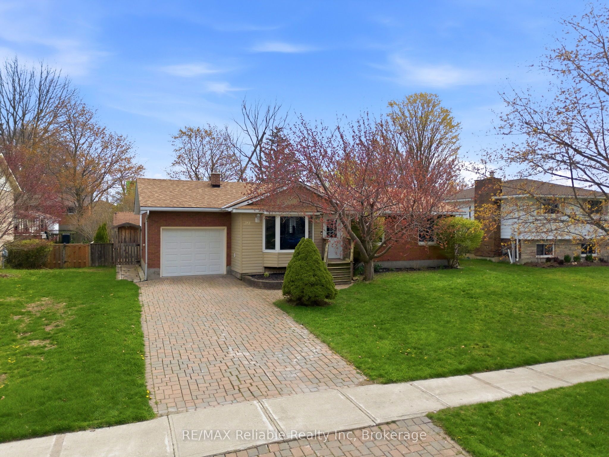 313 Krohmer Drive Property Photo 2