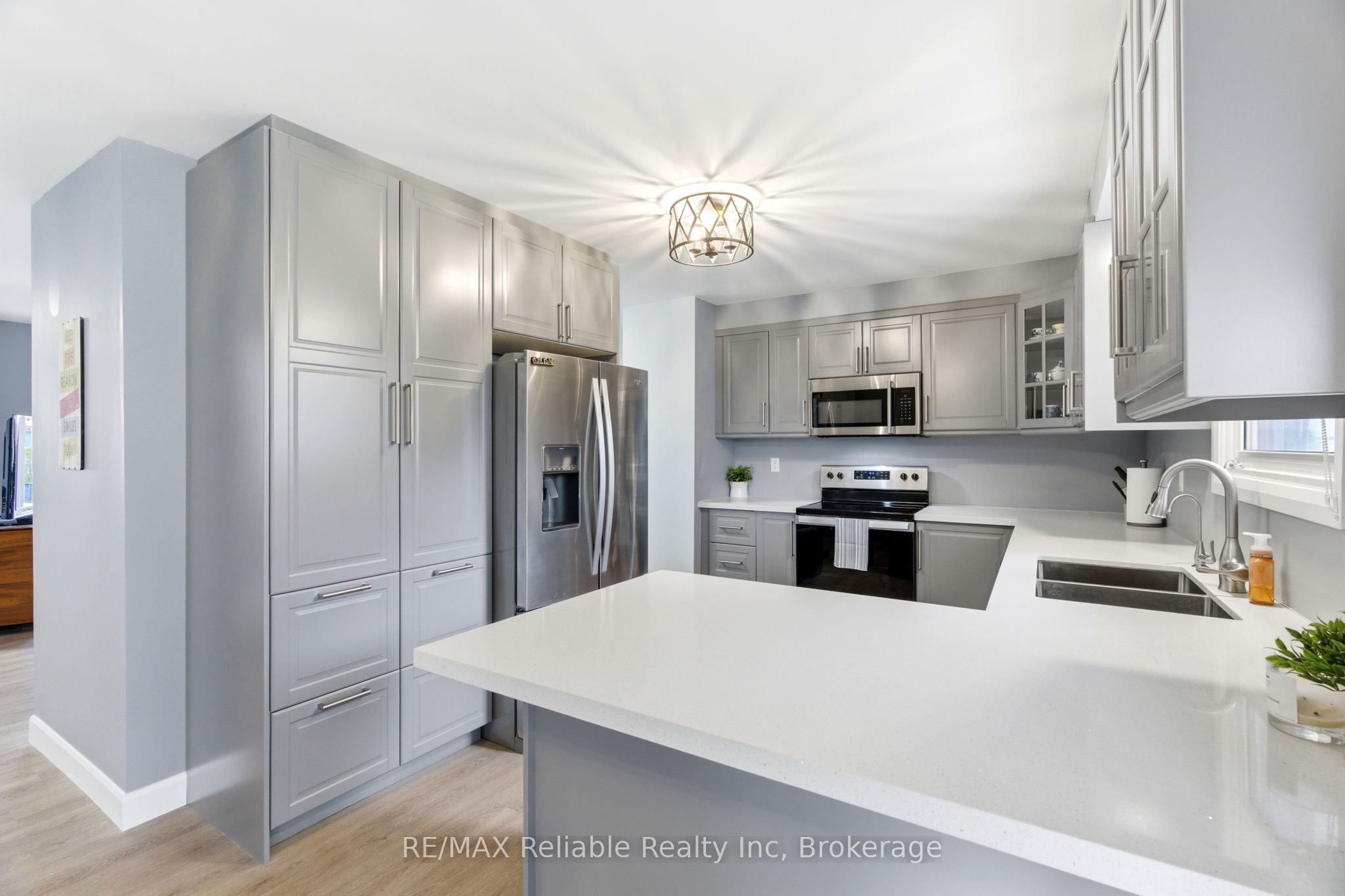 313 Krohmer Drive Property Photo 18