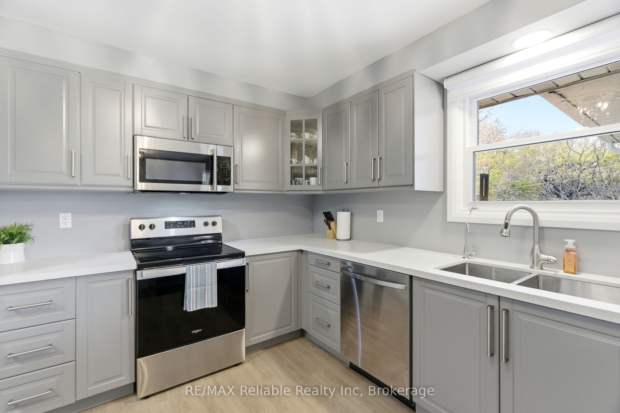 313 Krohmer Drive Property Photo 19