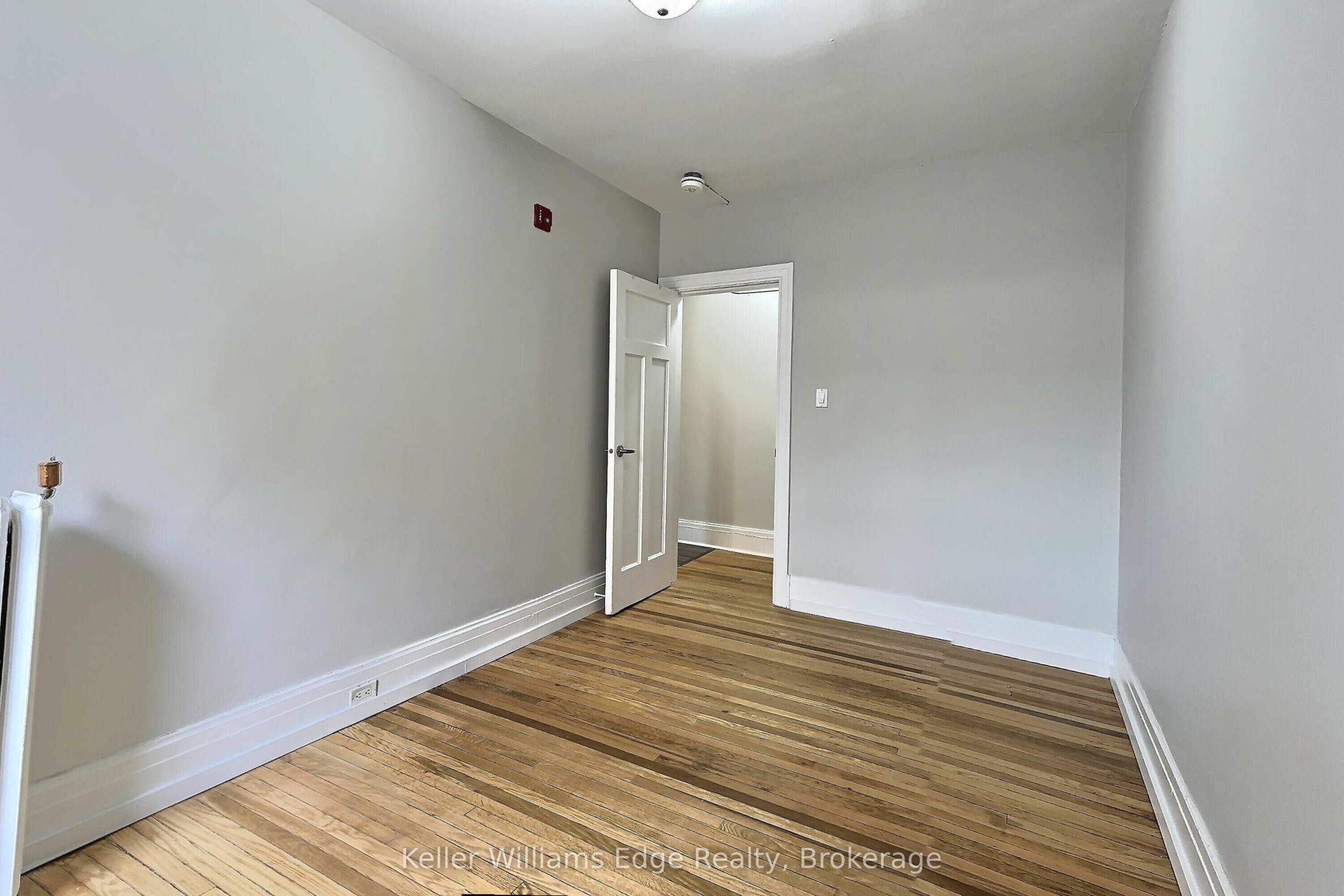 8 Tisdale Street S 7 Property Photo 8