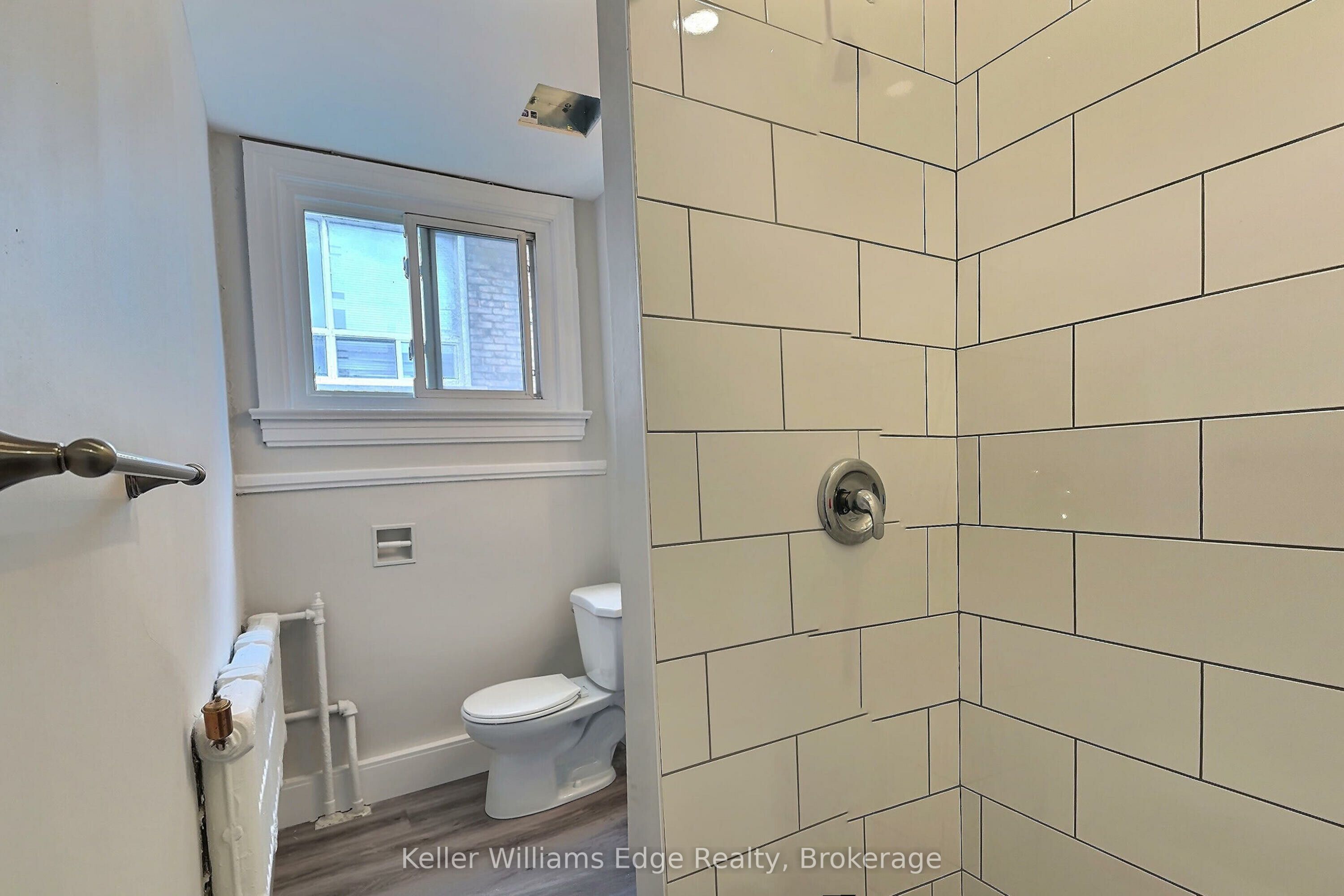 8 Tisdale Street S 7 Property Photo 10
