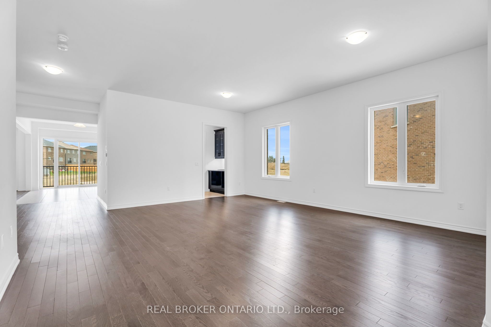 430 Vandusen Avenue Property Photo 8