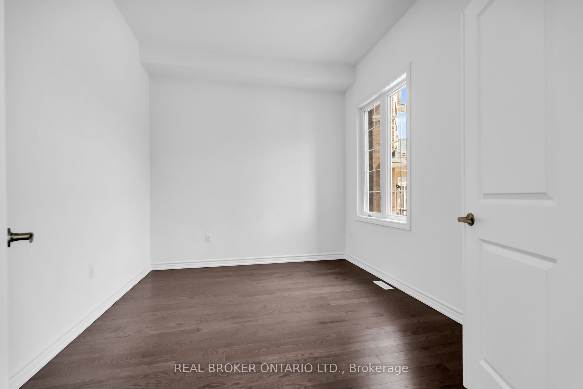 430 Vandusen Avenue Property Photo 29
