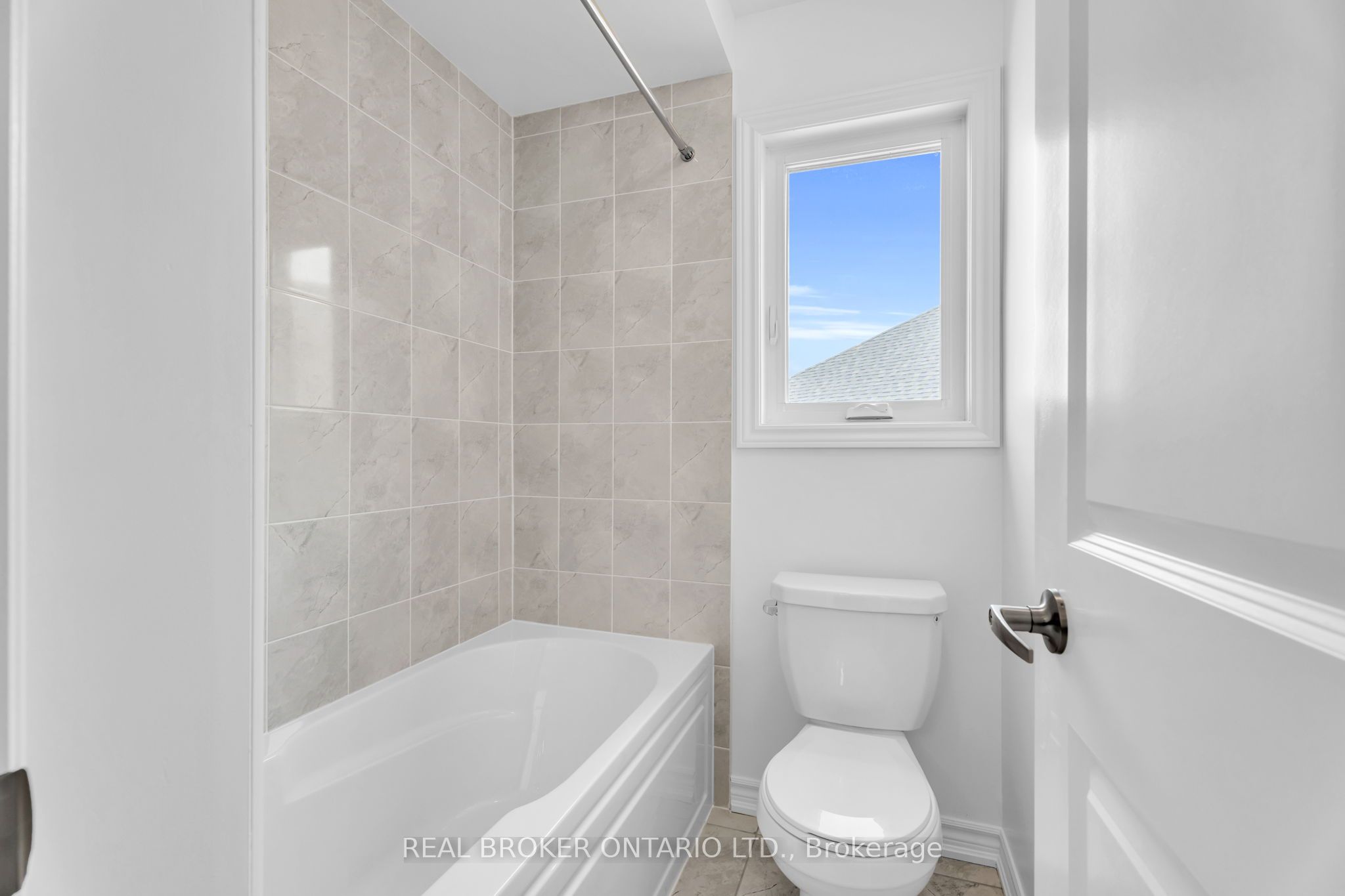 430 Vandusen Avenue Property Photo 41