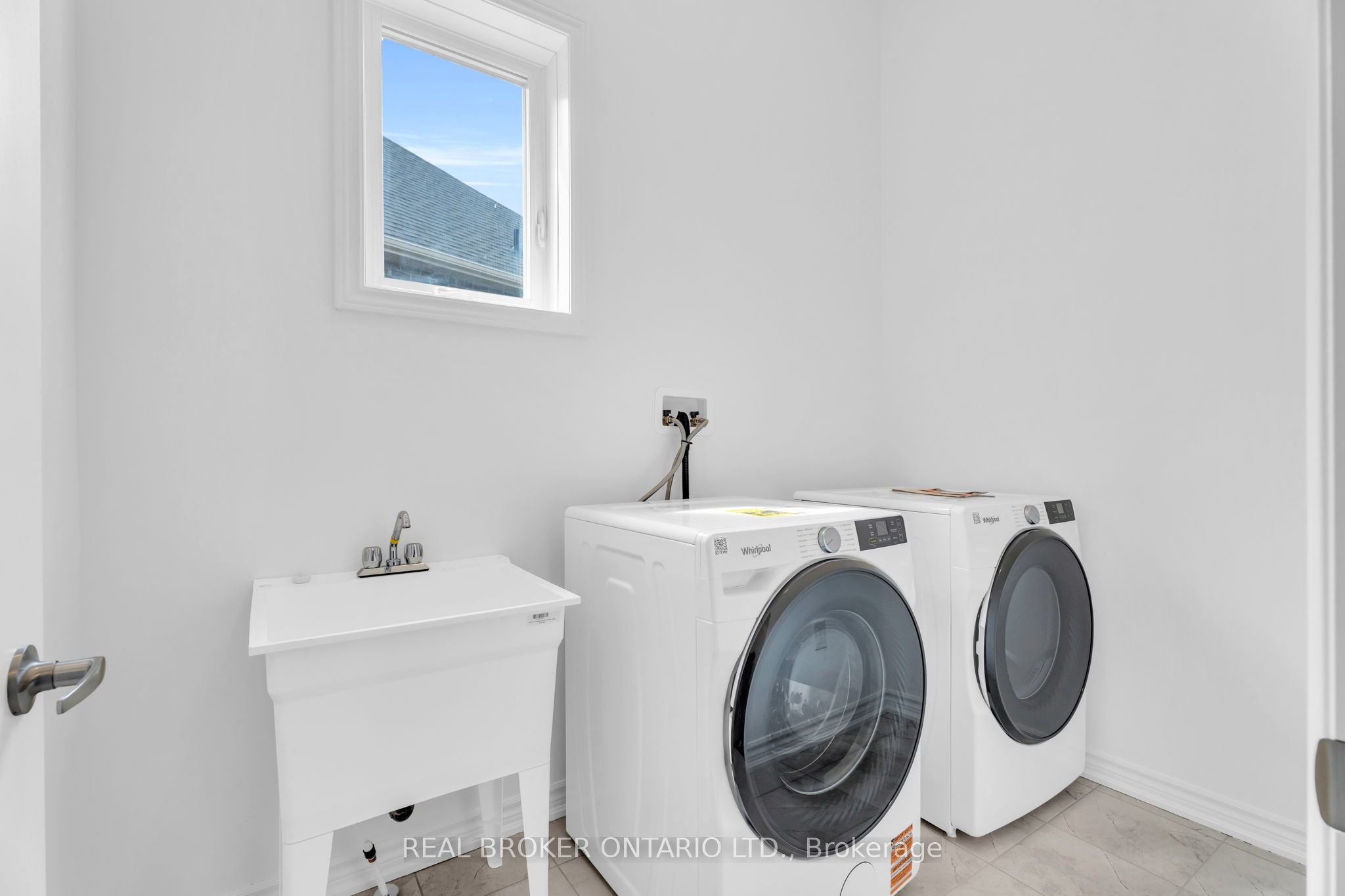 430 Vandusen Avenue Property Photo 47
